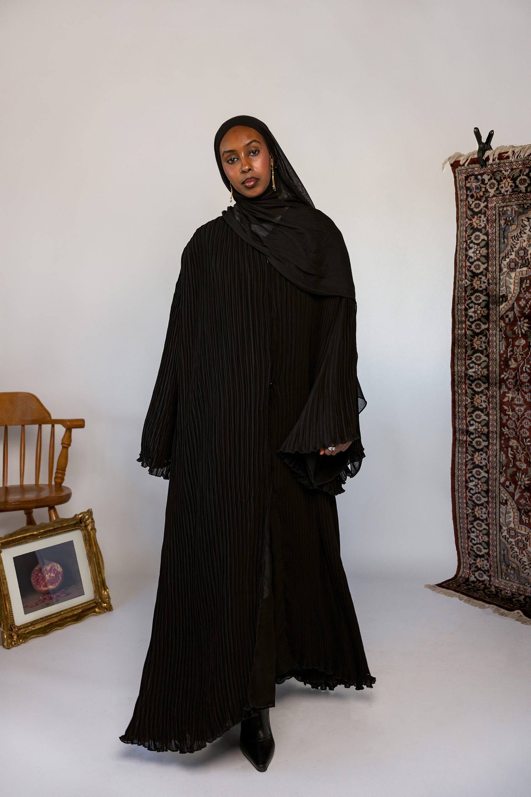 Elegant Black Pleated Abaya for Women - Modest Islamic Dress for Prayer, Mosque & Special Occasions