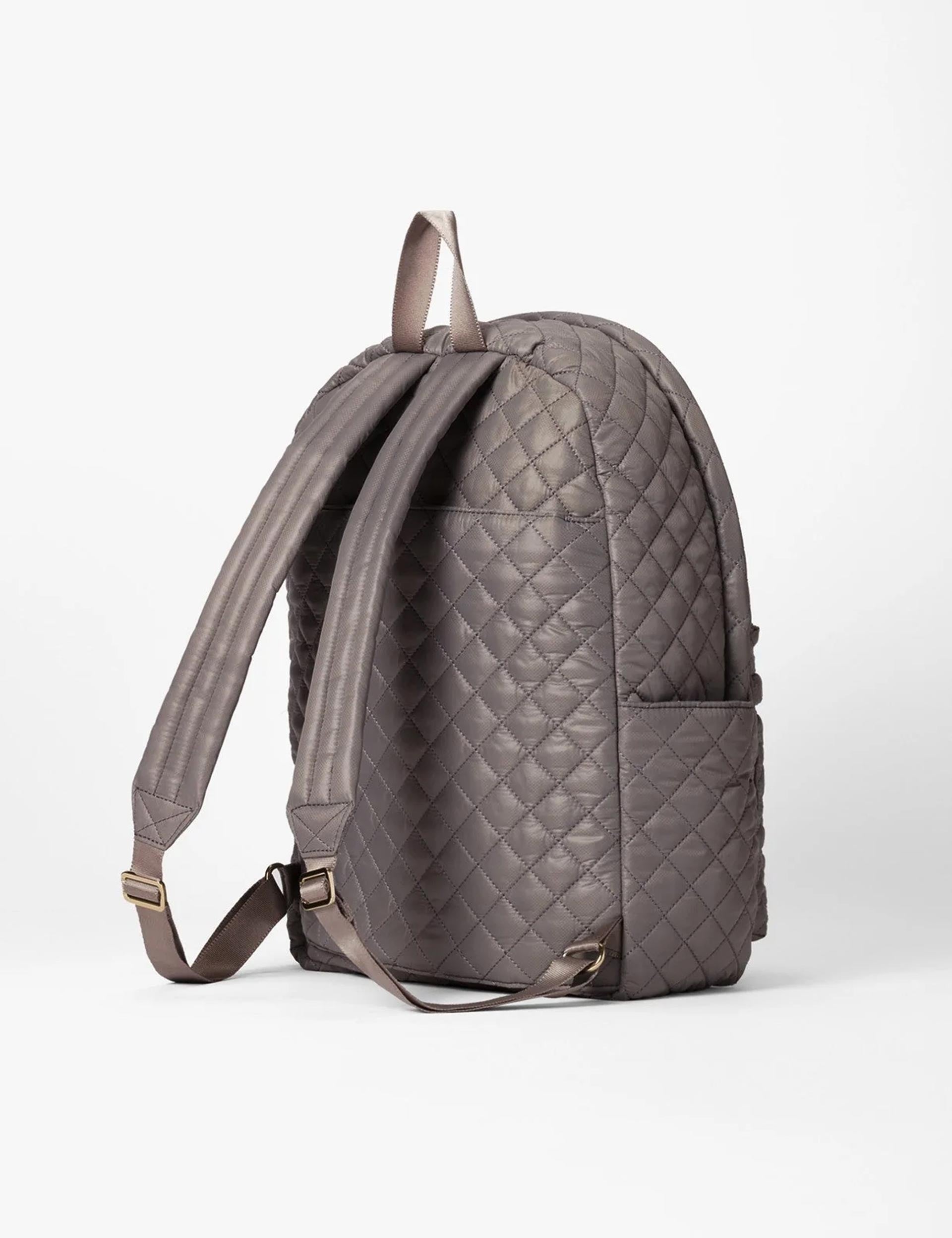 Metro Backpack Deluxe with Magnetic Closure - Stylish & Durable Laptop Backpack for Work, Travel & College - Perfect for Commuters, Students & Professionals