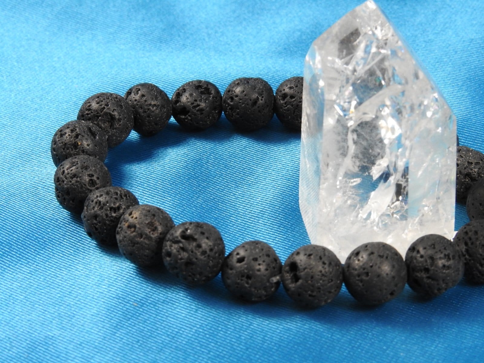 8mm Black Lava Stone Beaded Bracelet for Men & Women - Natural Healing Crystal for Stress Relief & Meditation - Perfect for Yoga, Spiritual Practice & Everyday Wear