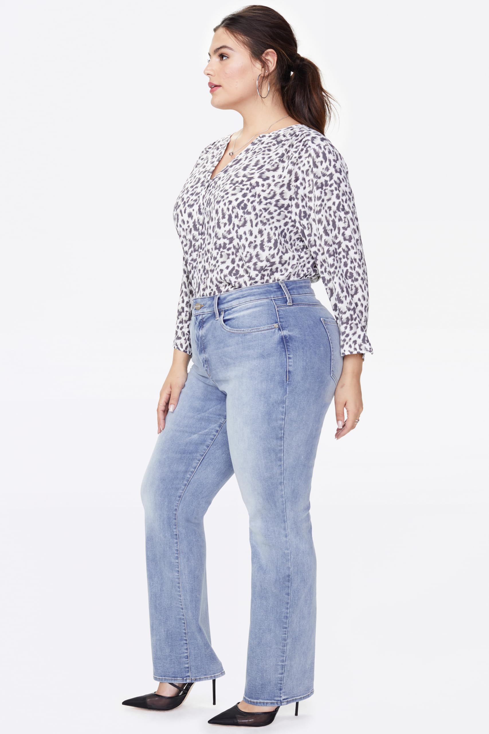 NYDJ Women's Plus Size Marilyn Straight Leg Jeans - Comfortable Stretch Denim Pants for Curvy Figures | Perfect for Casual Wear, Office & Everyday Outfits