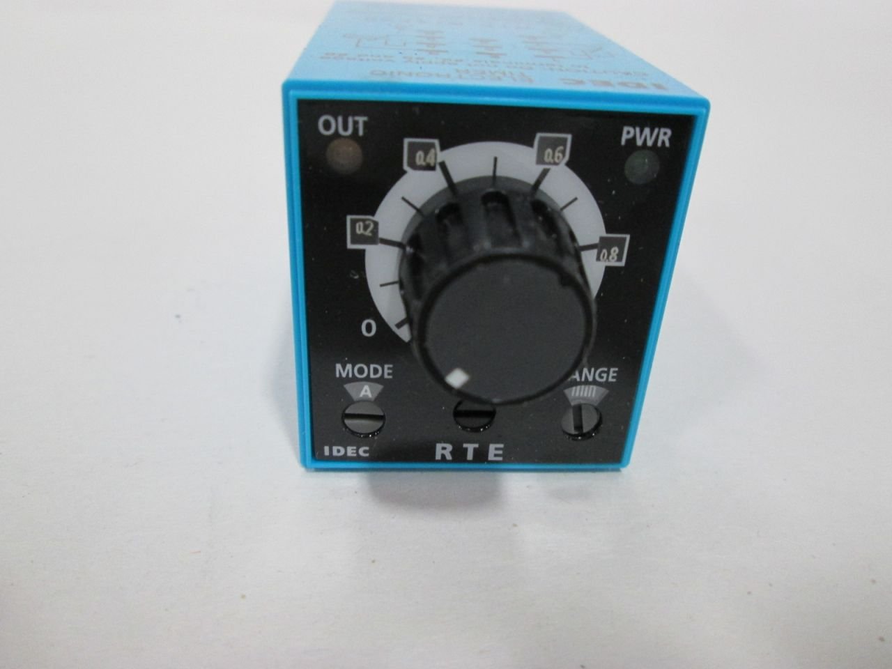 IDEC RTE-B1AF20 Relay Timer 0-1 Minute Adjustable Delay 100-240V AC - Industrial Automation & Control Systems | Perfect for HVAC, Machinery & Electrical Panels