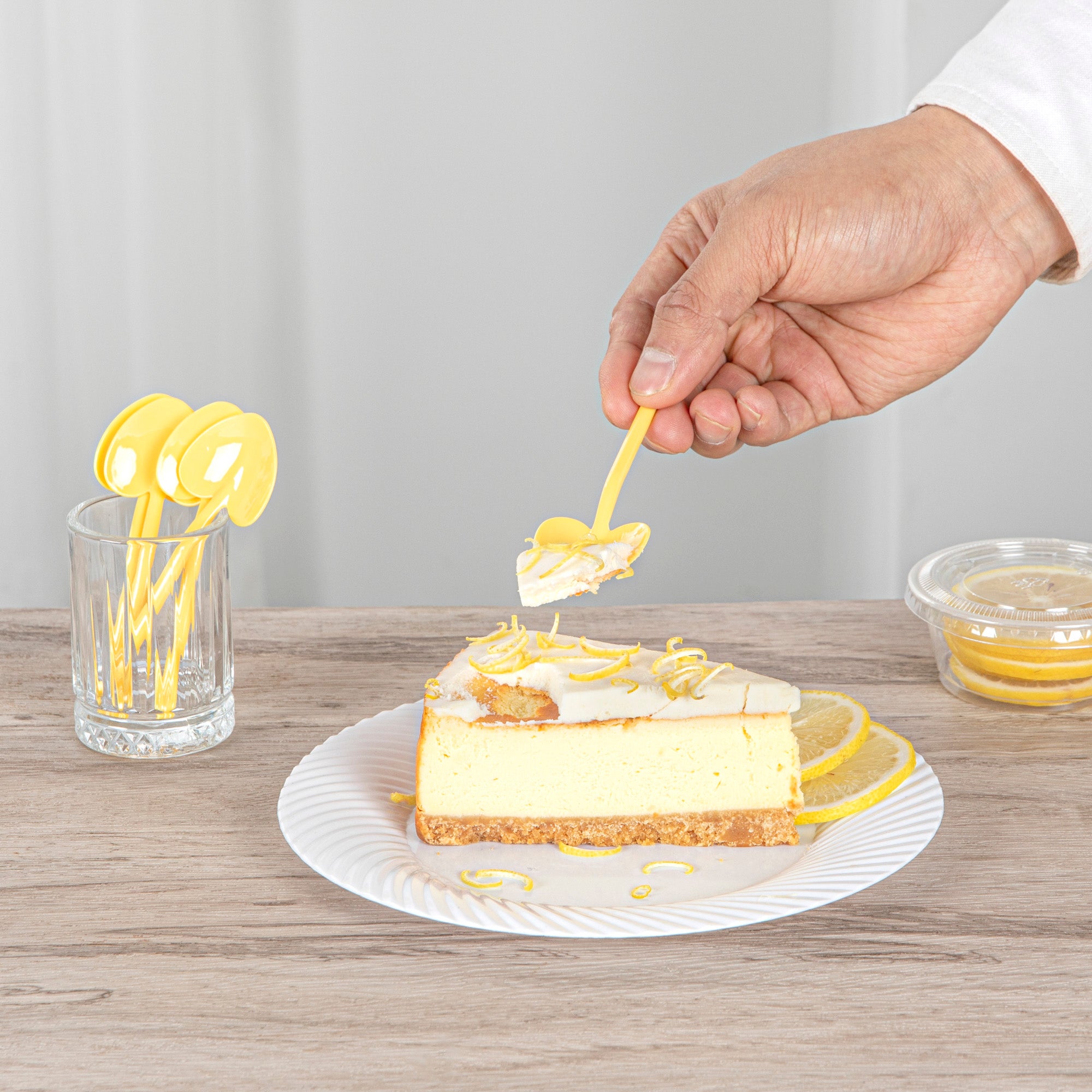 Yellow Plastic Baby Love Shovel Spoon - 3.5 x 1.25 Inches - Pack of 500 - Ideal for Baby Feeding, Ice Cream, Desserts & Party Favors