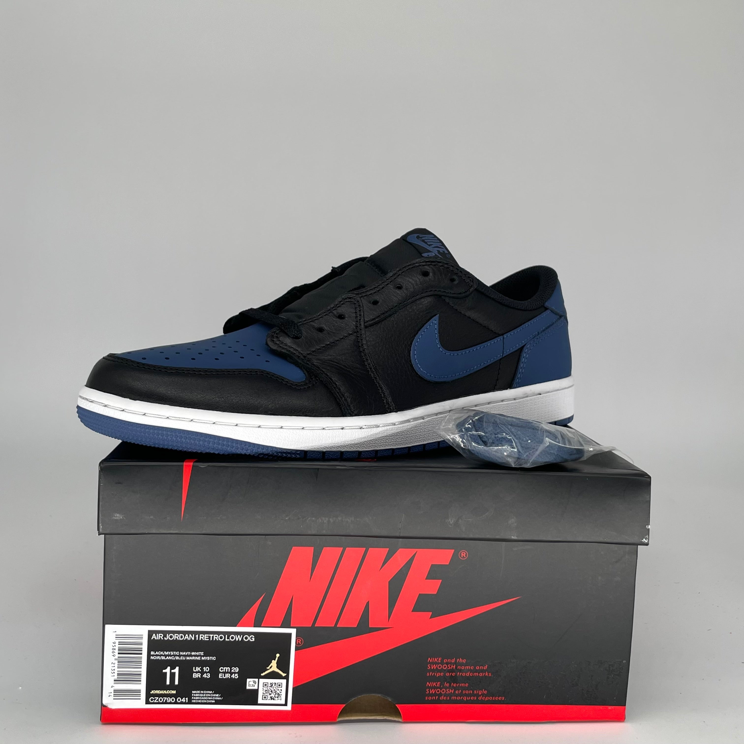 Original Air Jordan 1 Low Mystic Navy Men's Shoes Size 11 - CZ0790-041 | Retro Basketball Sneakers for Casual Wear & Street Style