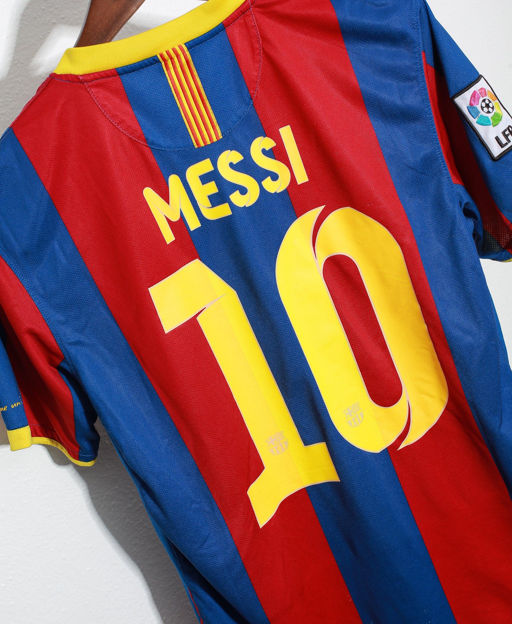 2010-2011 FC Barcelona Home Jersey #10 Lionel Messi (Size M) - Authentic Soccer Shirt for Fans, Collectors & Match Days