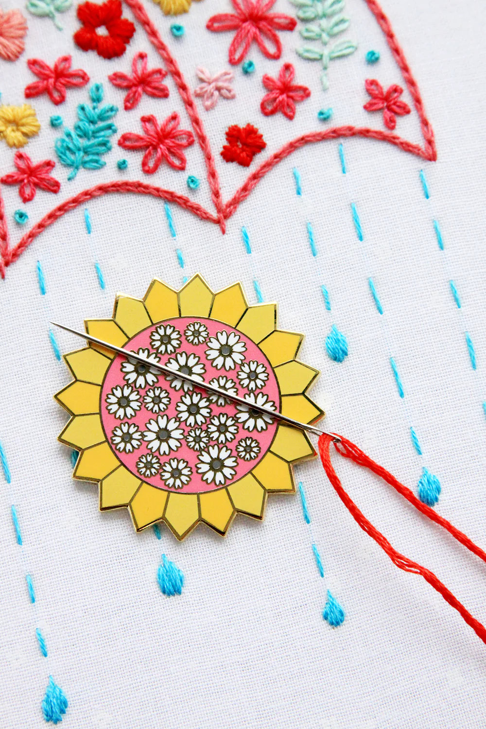 Flamingo Toes Sunny Daisy Dresden Needle Minder - Magnetic Pin Cushion for Sewing, Embroidery & Quilting Projects | Perfect for Crafters & DIY Enthusiasts