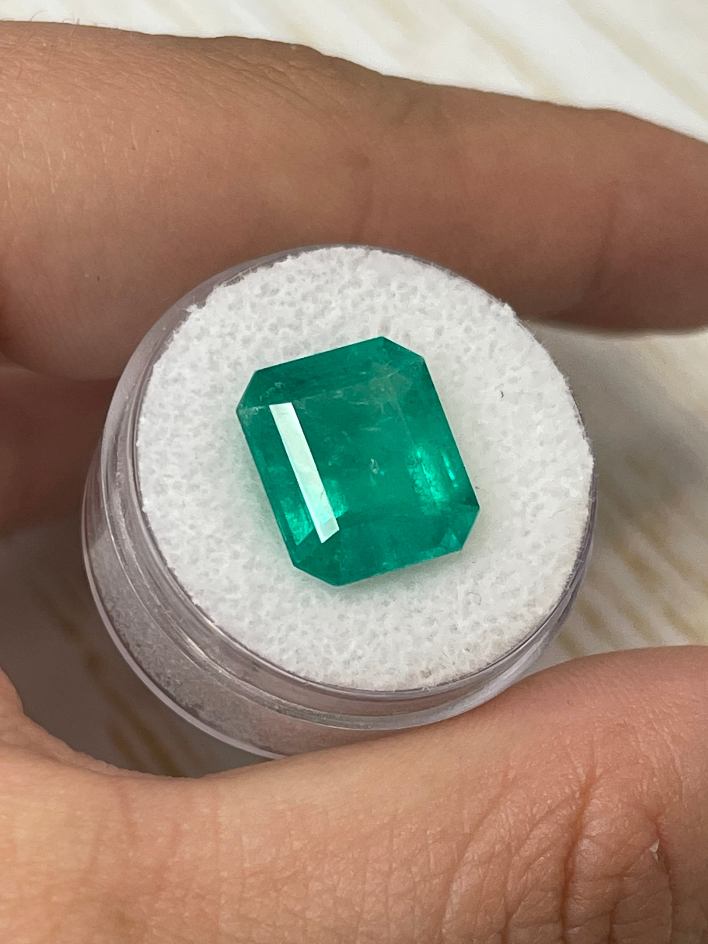 7.39 Carat 14x12mm Bluish Green Emerald Cut Loose Colombian Emerald Gemstone for Jewelry Making - Engagement Rings, Necklaces & Earrings
