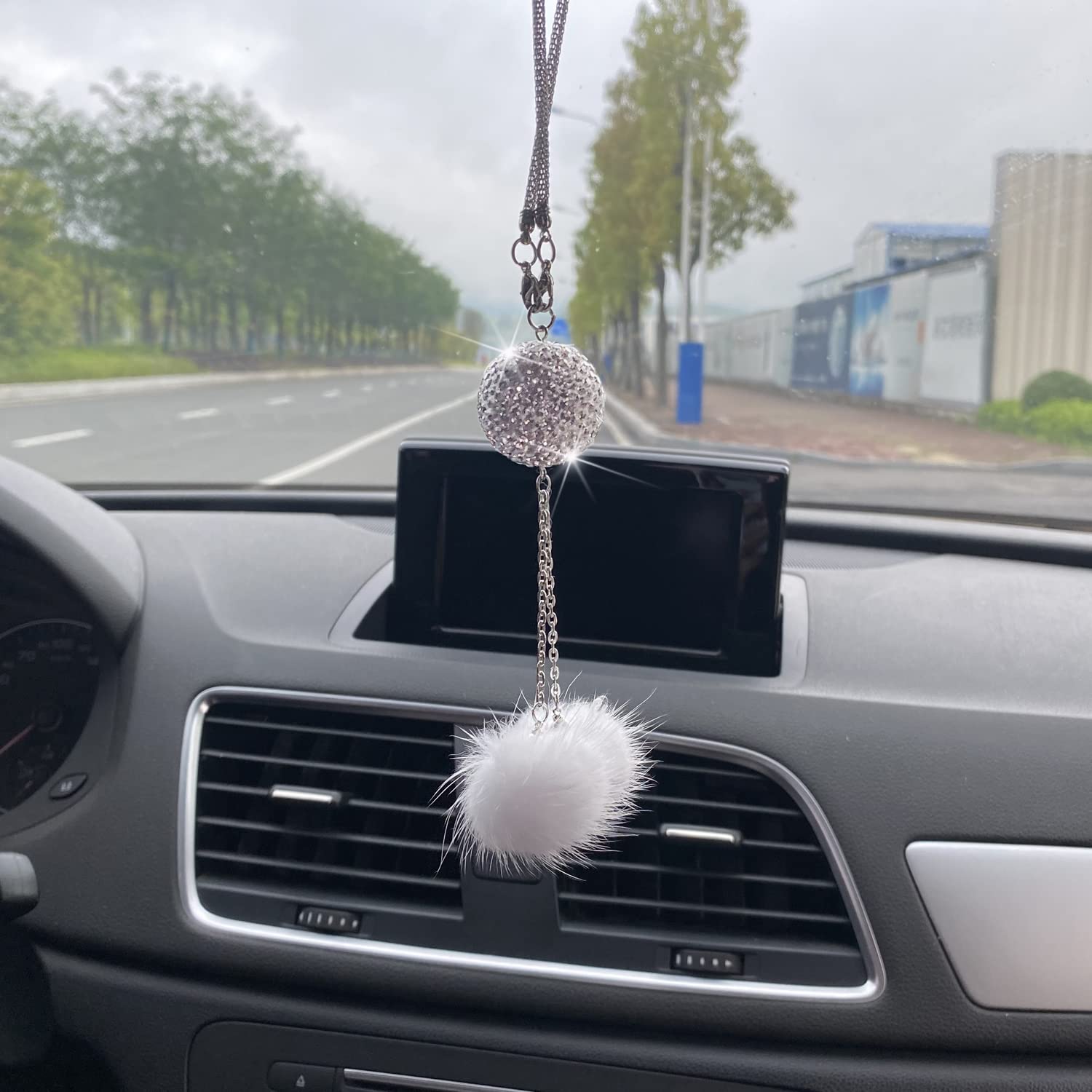 Bling Crystal Car Rearview Mirror Pendant - Stylish Decorative Hanging Accessories for Women, Perfect for Car Interior Decoration & Gift Giving