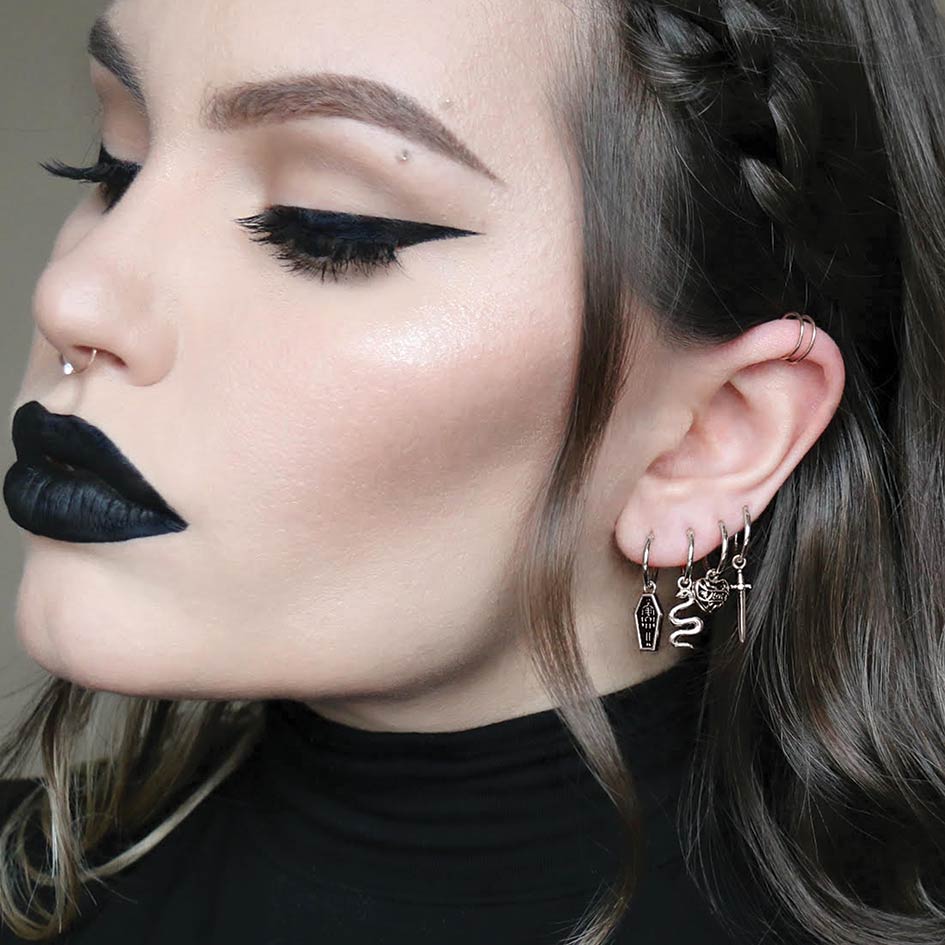 Gothic Skeleton Coffin Hoop Earrings in Silver - Perfect for Halloween, Punk Fashion & Gothic Jewelry Lovers