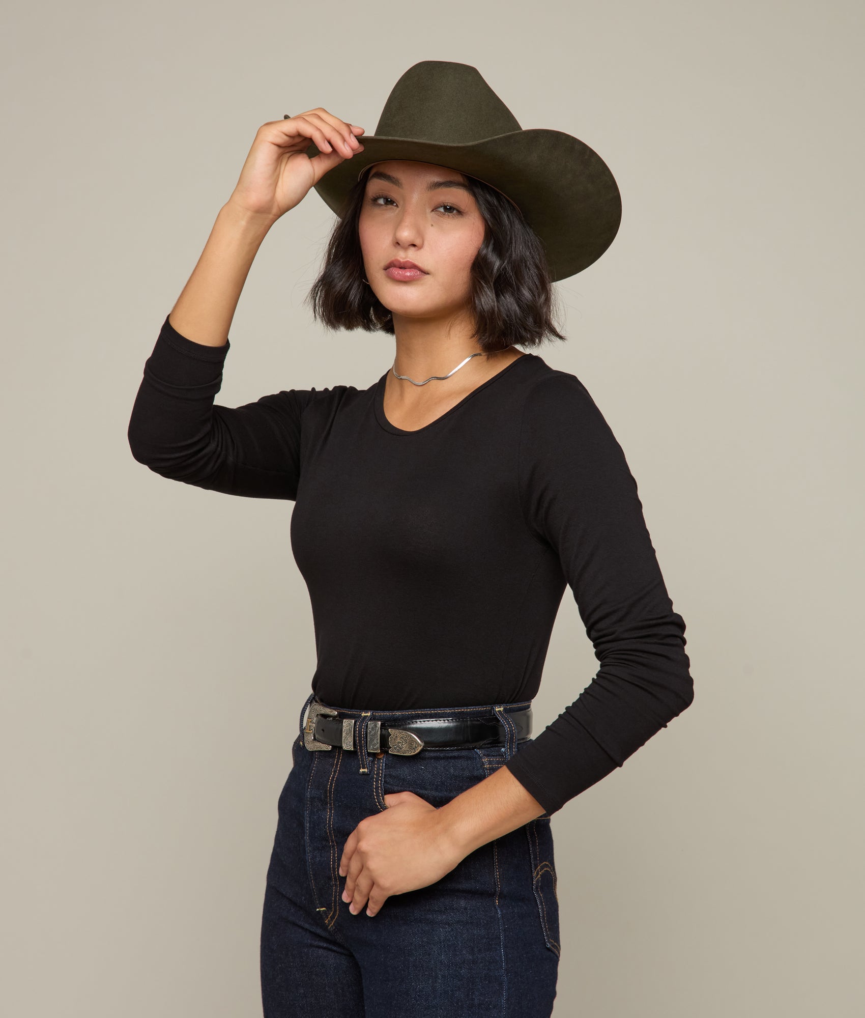 Soft Touch Long Sleeve T-Shirt for Women & Men - Comfortable Cotton Blend Black Top for Everyday Wear, Work & Casual Outfits