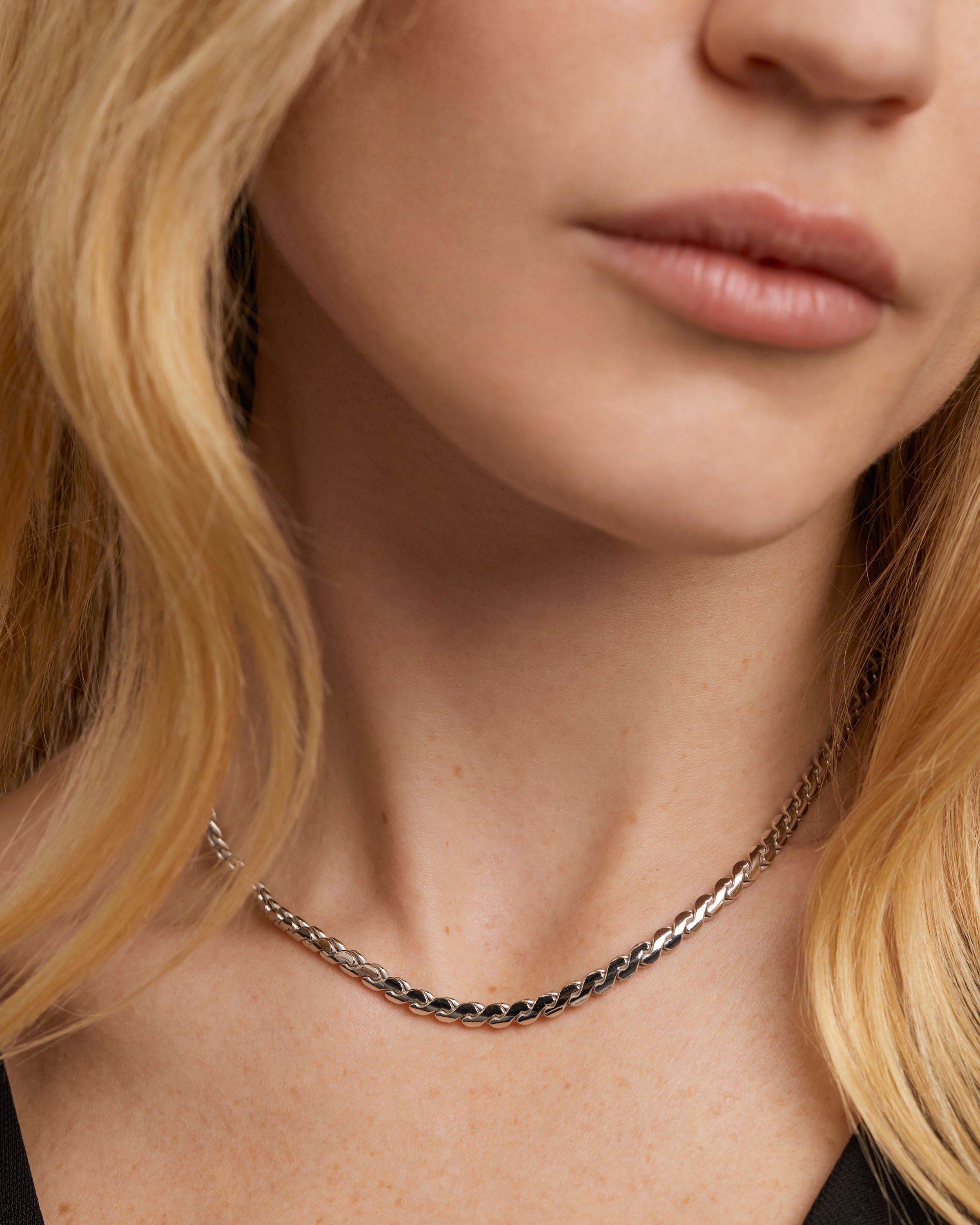 Stylish Large Serpentine Silver Chain Necklace for Women - Elegant Layering Piece for Everyday Wear & Special Occasions
