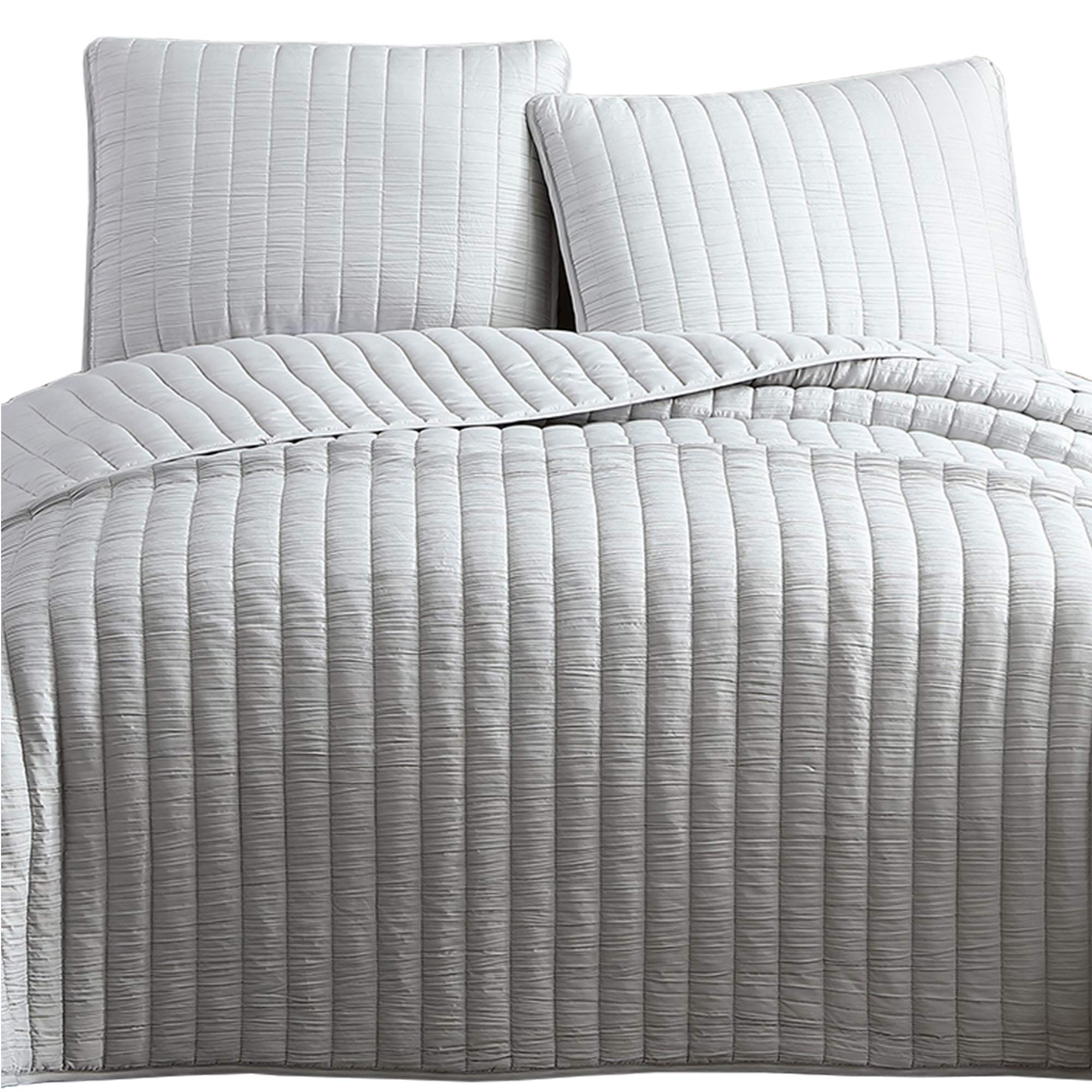 Benjara 3-Piece Queen Size Crinkle Coverlet Bedding Set with Vertical Stitching in Gray - Luxury Bedspread for Master Bedroom, Guest Room & Hotel Decor