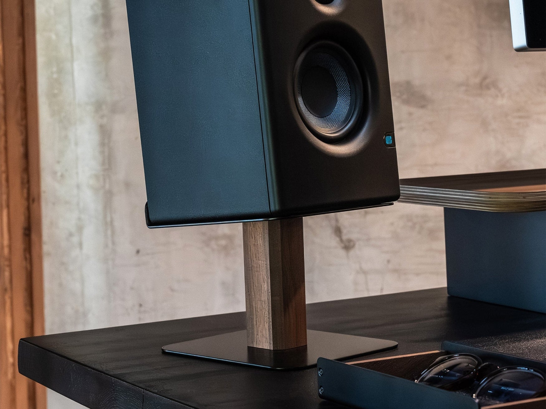 Adjustable Speaker Stands for Home Theater & Studio - Heavy Duty PA Speaker Mount with Universal Fit - Perfect for Bookshelf, Floor, and Monitor Speakers - Ideal for Home Audio, DJ Setup, and Live Performances