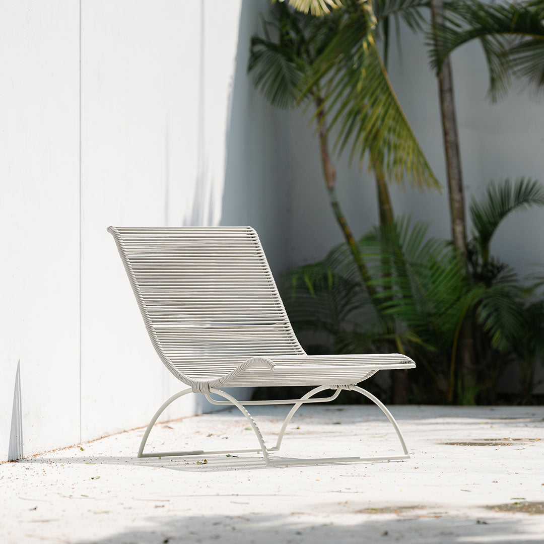 Premium Clarita Outdoor Lounge Chair - Waterproof & UV-Resistant Patio Furniture for Backyard, Poolside, Garden Relaxation
