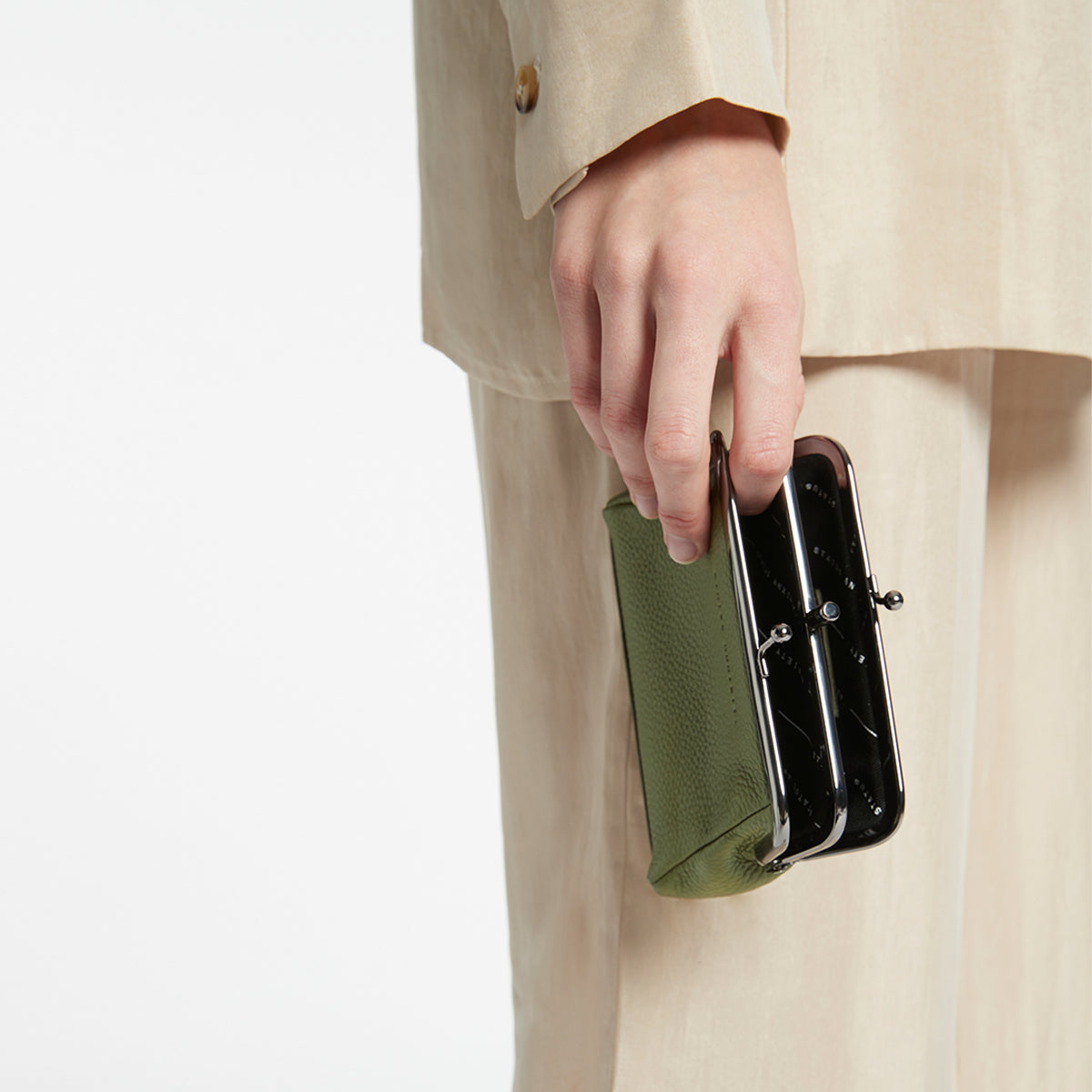 Volatile RFID Blocking Wallet for Men - Slim Minimalist Khaki Leather Bifold Wallet with Money Clip - Perfect for Travel, Daily Use & Anti-Theft Protection