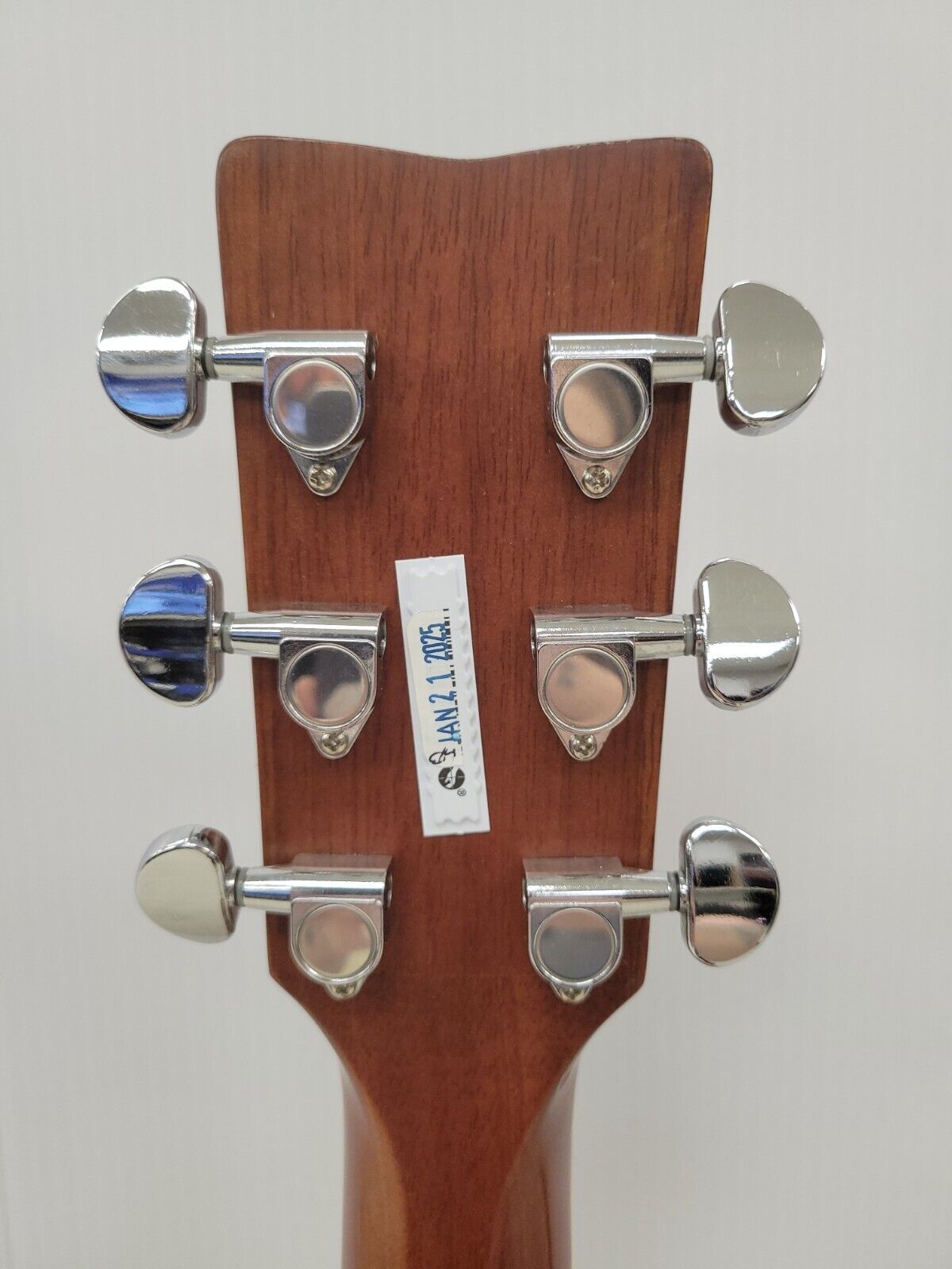 Yamaha FGX820C Acoustic Electric Guitar with Cutaway - Natural Finish for Stage Performance & Home Practice