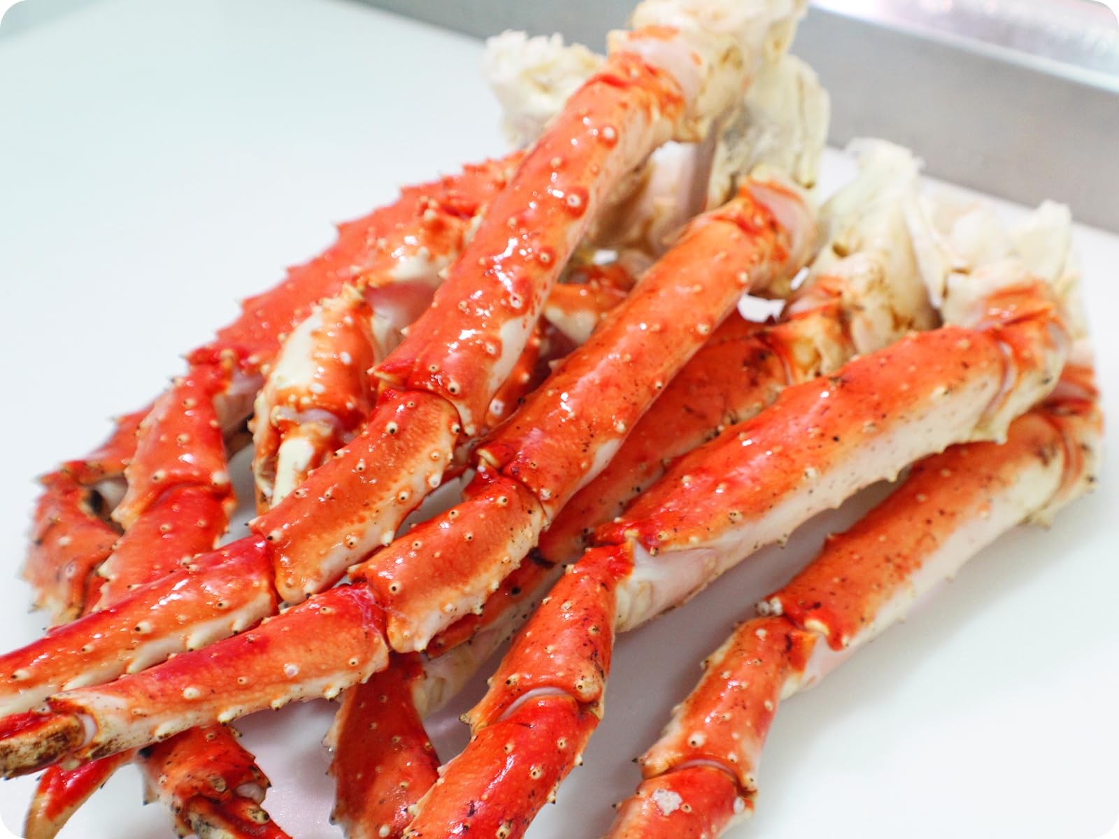 Premium Alaska Red King Crab Legs - Colossal Size, 3-Pound Pack | Wild-Caught, Jumbo Crab Clusters | Perfect for Gourmet Dinners, Special Occasions & Seafood Lovers