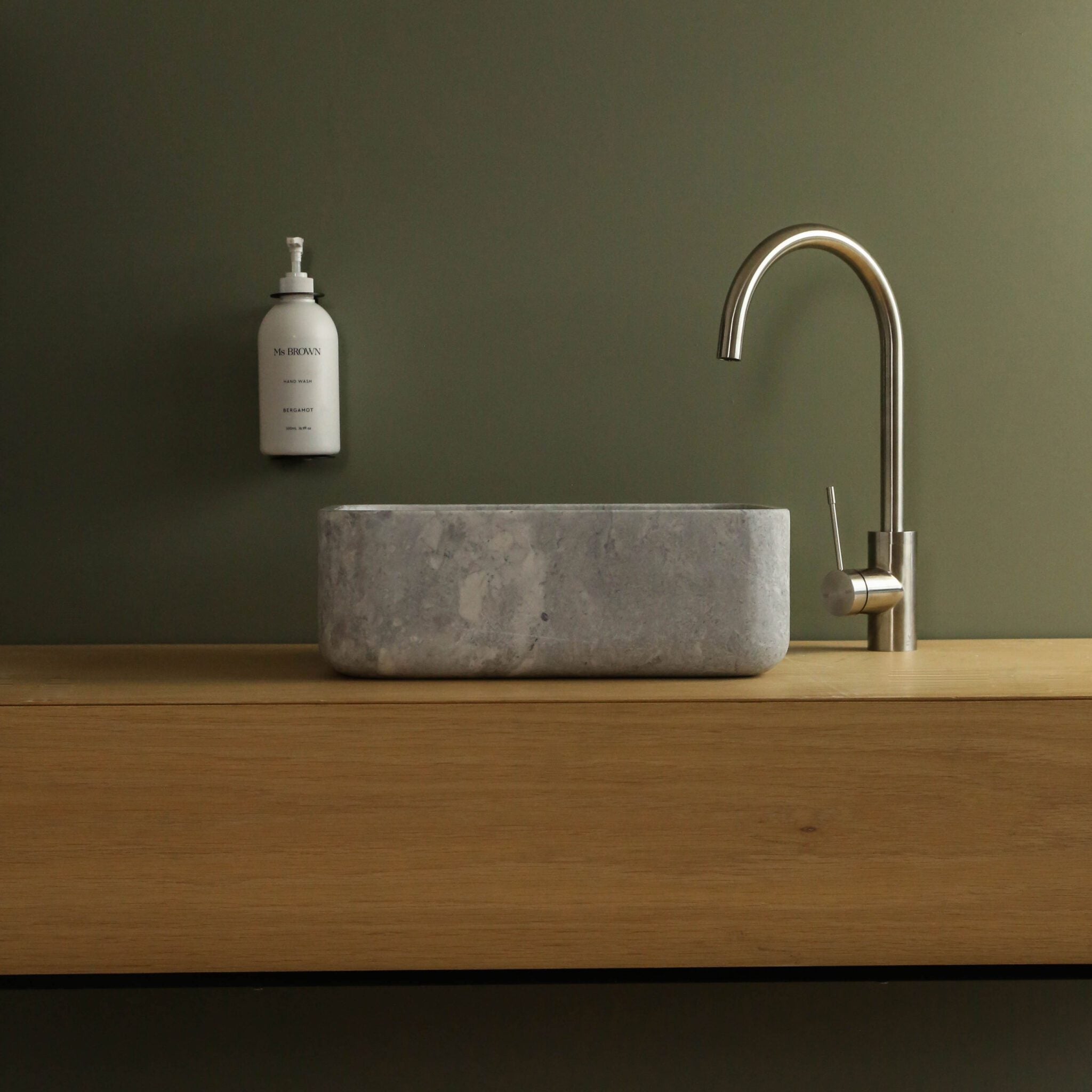 DESIGNSTUFF Single Soap Dispenser Holder - Sleek Black Bathroom Organizer for Kitchen, Bathroom, or Vanity Countertop