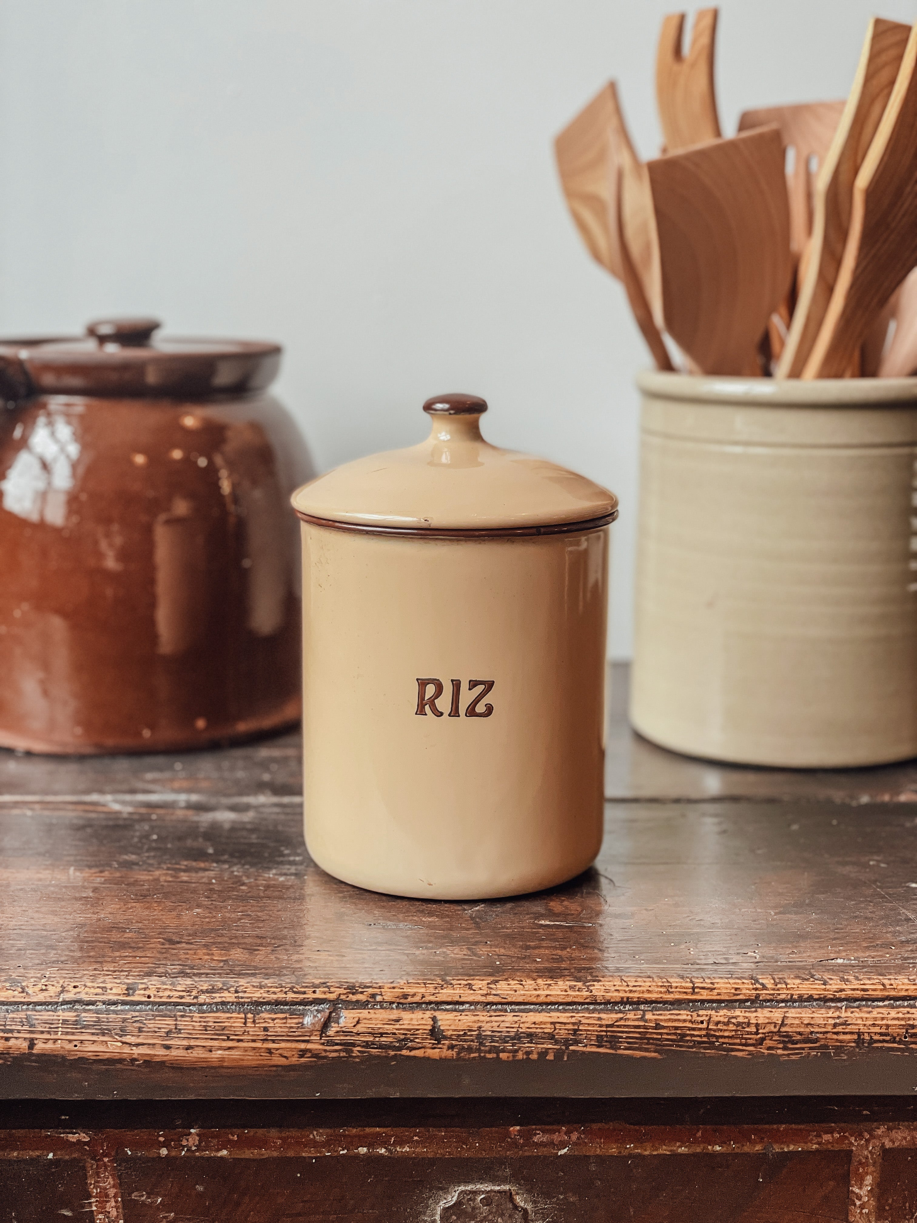 Vintage Riz Kitchen Storage Tins - Retro Metal Canisters for Coffee, Tea, Flour & Spices - Perfect for Pantry Organization & Home Decor