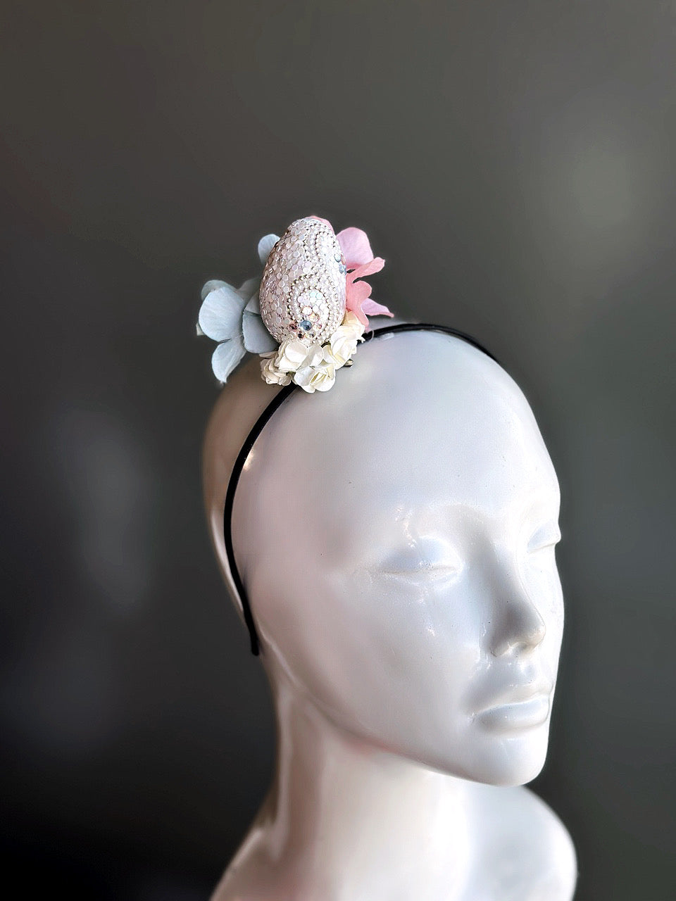 Sparkling Easter Egg Headband - Elegant Rhinestone Hair Accessory for Women & Girls - Perfect for Easter Parties, Egg Hunts & Spring Celebrations