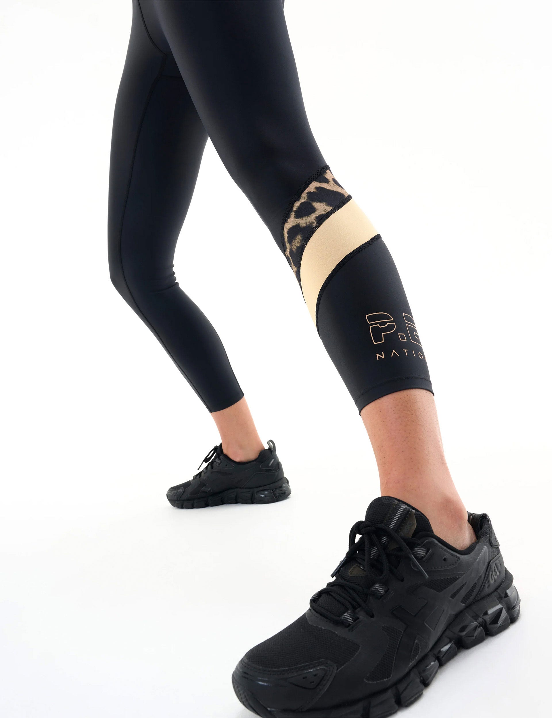 High-Waisted Alignment Legging - Black - Perfect for Yoga, Pilates & Workouts