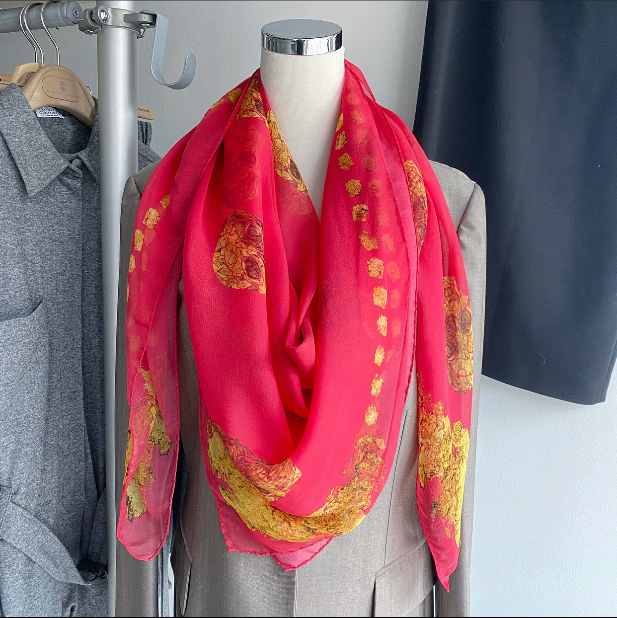 Alexander McQueen Large Fuchsia Silk Shawl Scarf with Skull Design - Elegant Fashion Accessory for Women, Perfect for Parties, Weddings & Evening Events