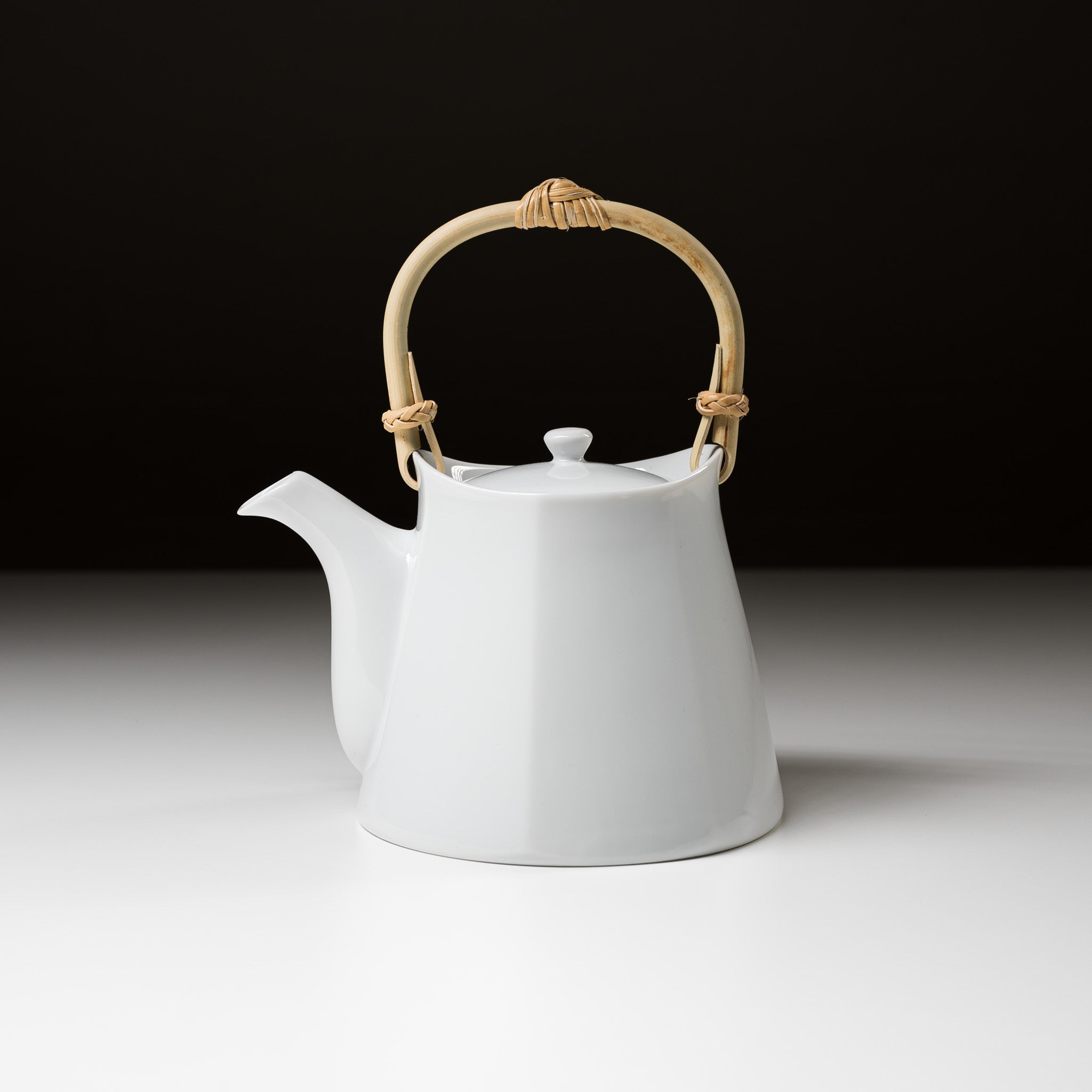 Premium Miyama Ceramic Teapot with Round Handle - 430ml Capacity for Loose Leaf Tea & Herbal Infusions - Perfect for Afternoon Tea, Japanese Tea Ceremonies & Cozy Home Brewing