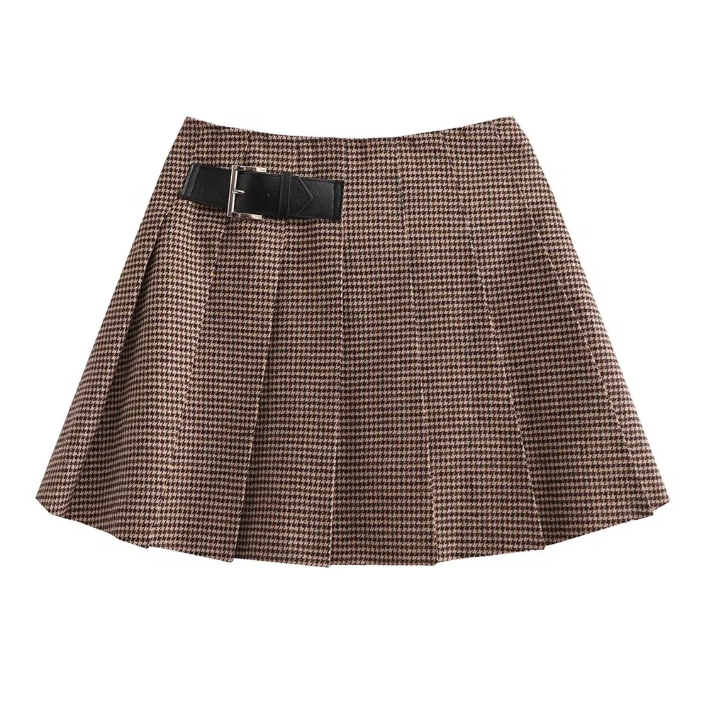 Short skirt