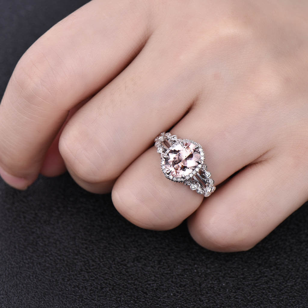 Exquisite Split Shank Oval Morganite Diamond Halo Engagement Ring for Women - Perfect for Proposals, Anniversaries & Romantic Occasions