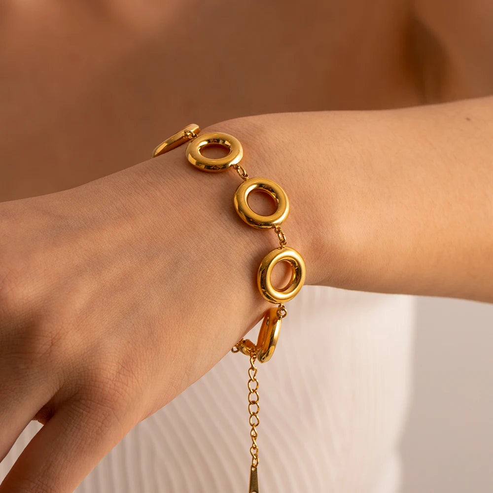 18K Gold Plated Stainless Steel Donut Bangle Bracelet for Women - Elegant Minimalist Jewelry Gift for Birthday, Anniversary & Everyday Wear