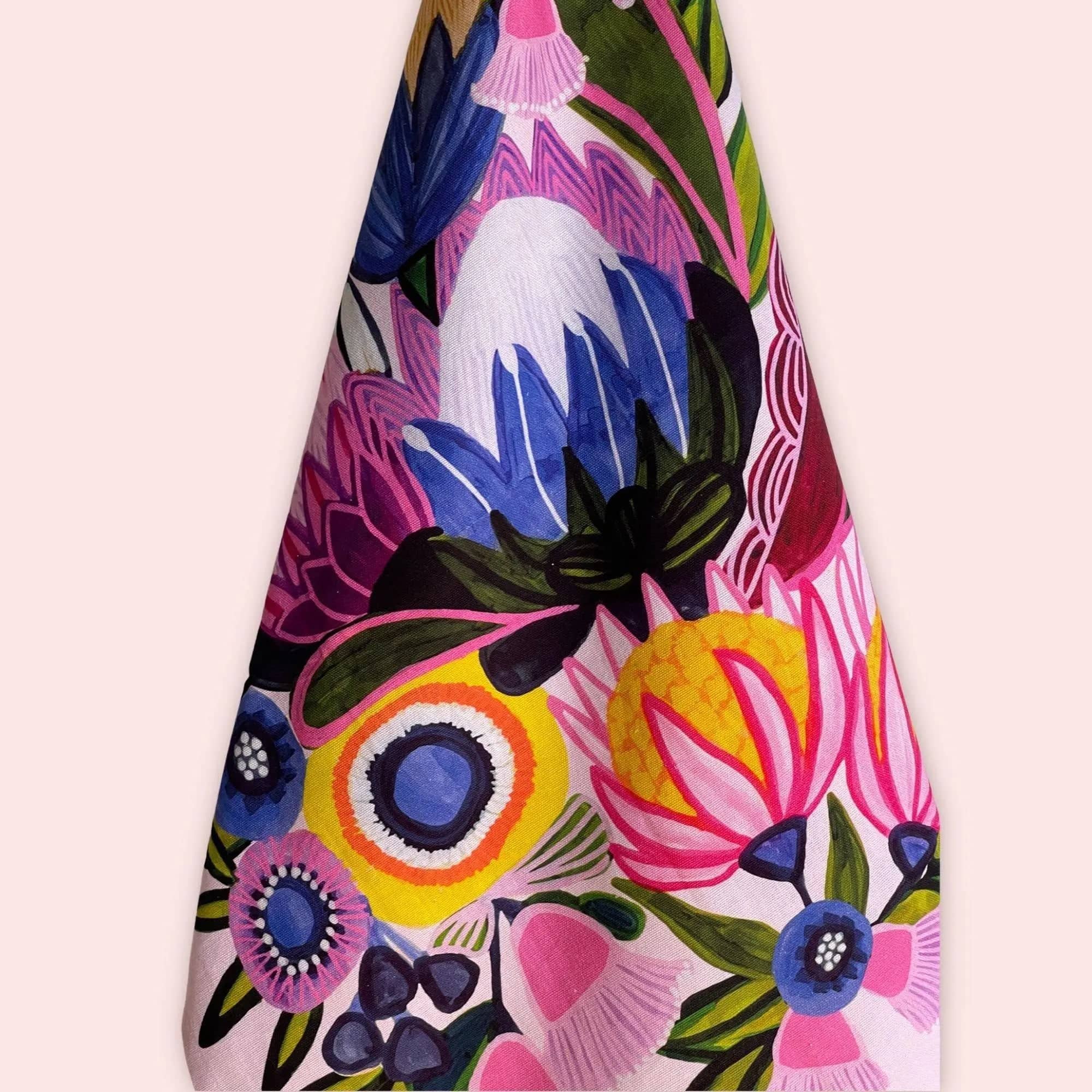 Premium Protea Magnifica Tea Towel - Soft, Absorbent Kitchen Towel for Dishes, Hands & Countertops - Perfect for South African Floral Decor & Farmhouse Style Kitchens
