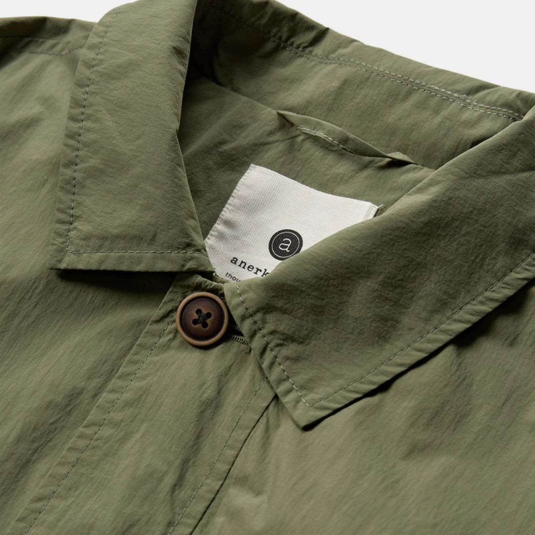 AKbilly Jacket for Women - Stylish Olive Green Lightweight Windbreaker for Outdoor Hiking, Running & Travel - Water-Resistant Casual Coat with Hood