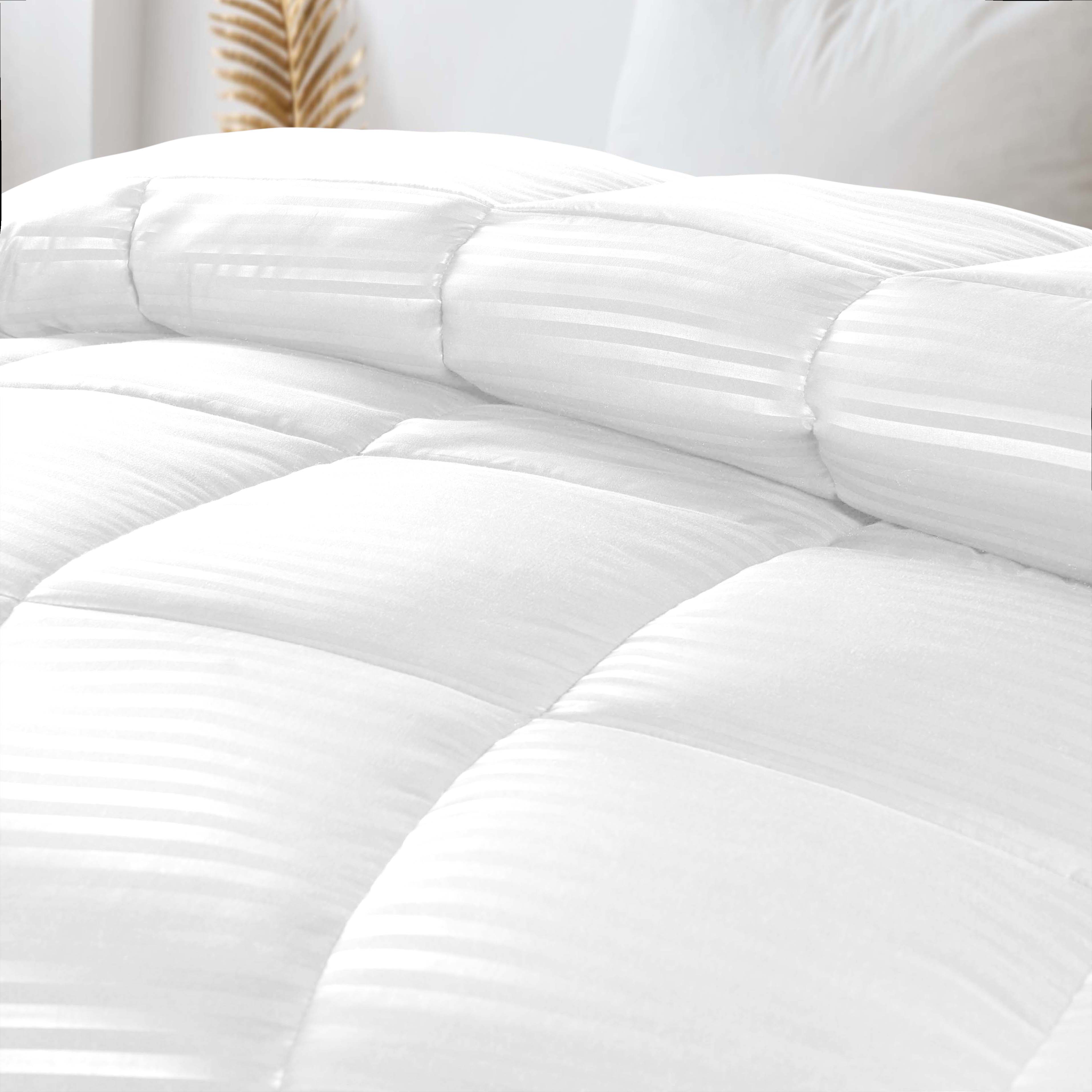 Reversible Striped Down Alternative Comforter - Soft & Lightweight All-Season Bedding for Cozy Sleep - Perfect for Bedrooms, Guest Rooms & Dorm Rooms