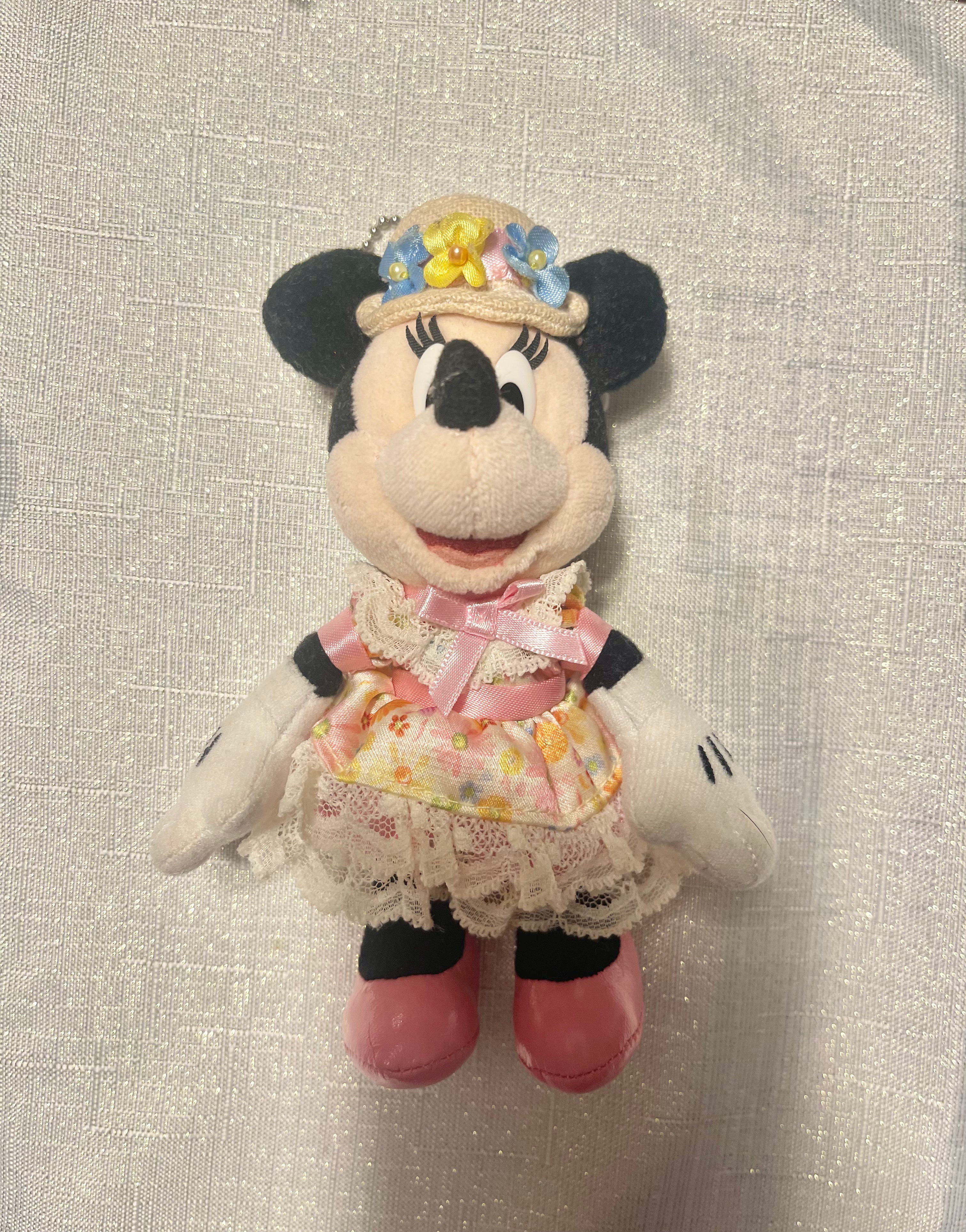 Tokyo Disney Easter Minnie Mouse Keychain Plush Badge - Cute Collectible Disney Character Accessory for Bags, Backpacks & Gifts