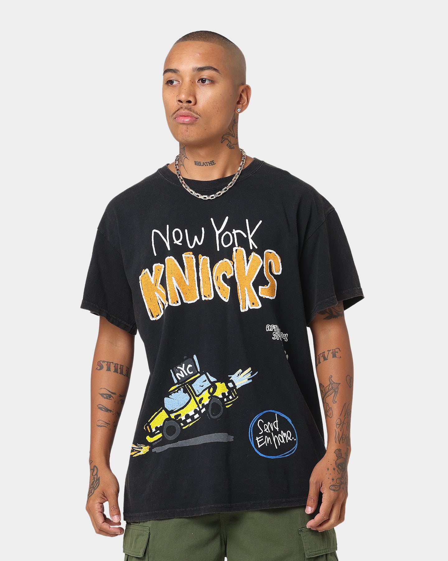 New York Knicks Basketball T-Shirt for Men - Black Vintage Wash Style - Perfect for Game Day, School, and Casual Wear