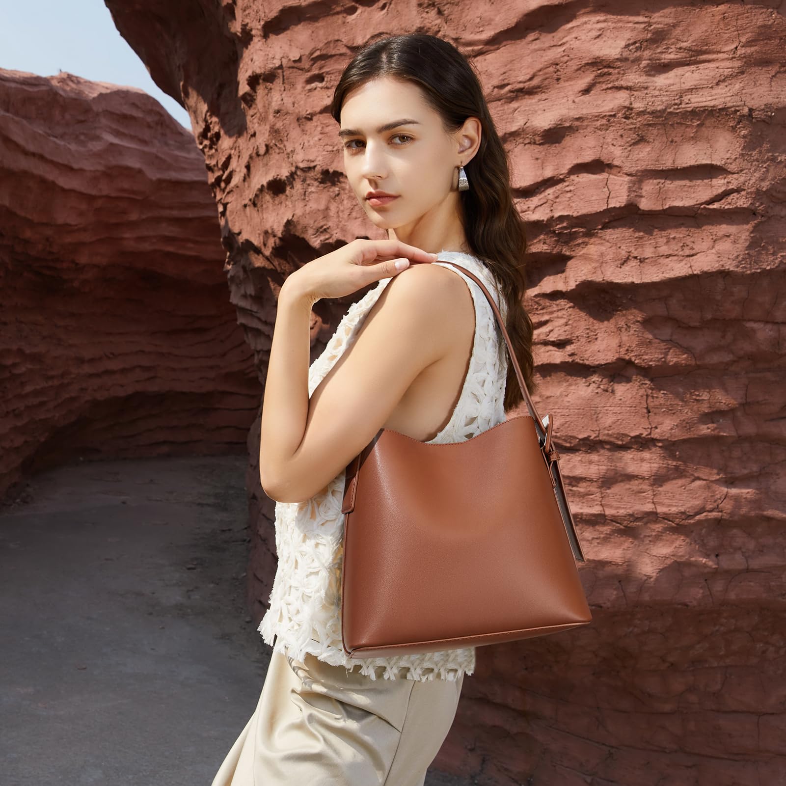 BOSTANTEN Vegan Leather Bucket Bag for Women - Adjustable Shoulder Strap, Trendy Handbag for Work, Travel & Everyday Use