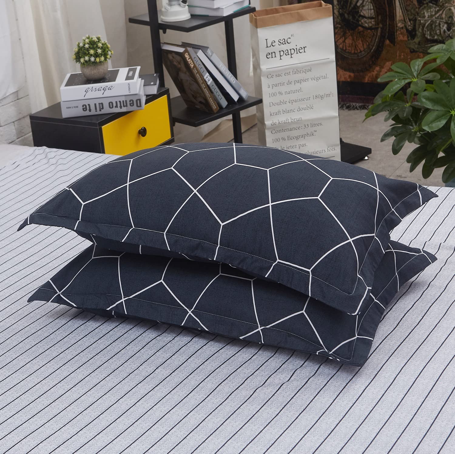 Geometric Diamond Duvet Cover Set - Navy Blue Twin Size Bedding with Zipper Closure, Reversible Quilt Comforter Cover for Kids, Boys & Teens (1 Duvet Cover + 2 Pillow Shams) | Modern Kids Room Decor, Teen Bedroom Upgrade, Soft & Stylish Bedding Set for Boys & Girls