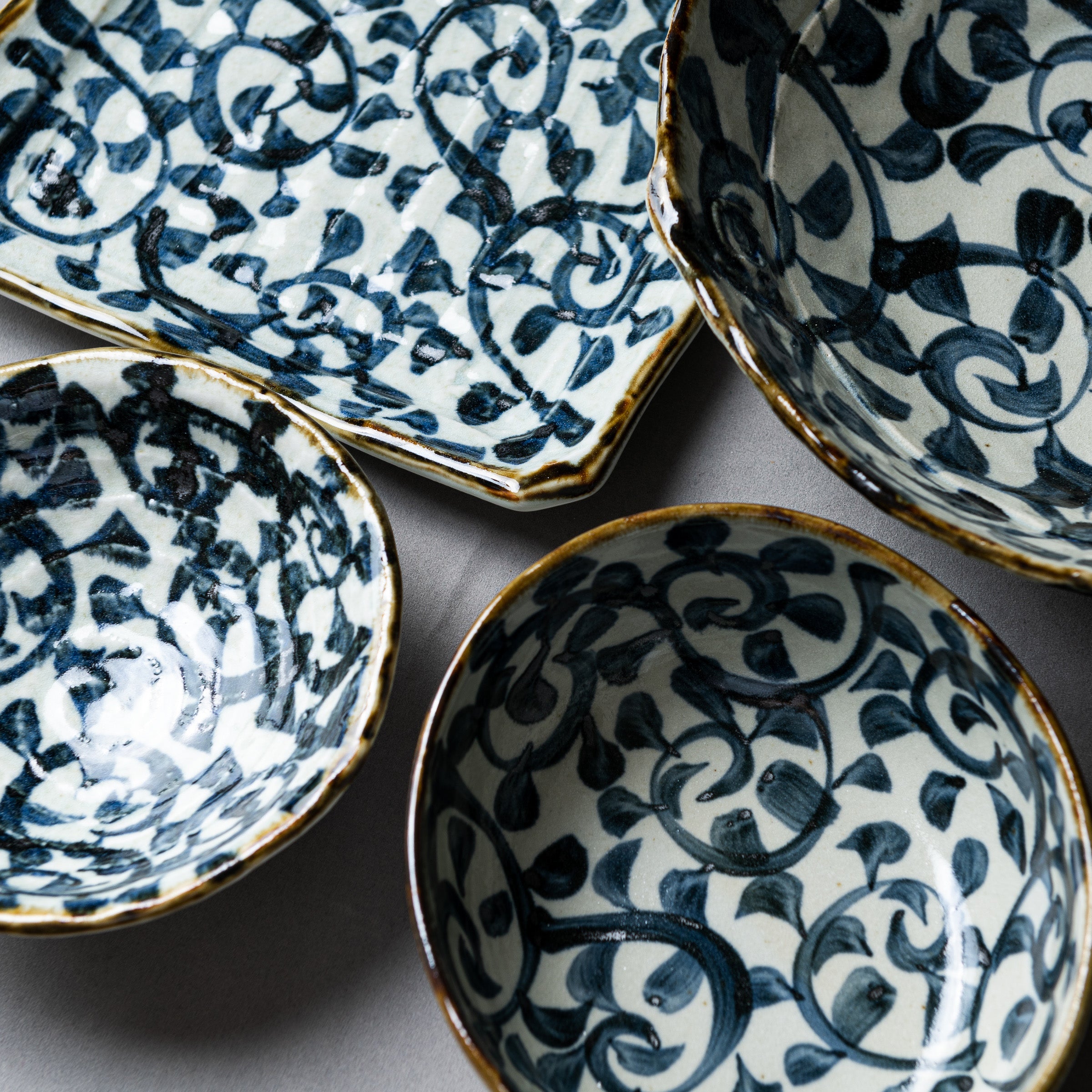 Hand Painted Tako Arabesque Square Plate - Japanese Style Decorative Dish for Sushi, Appetizers & Home Decor