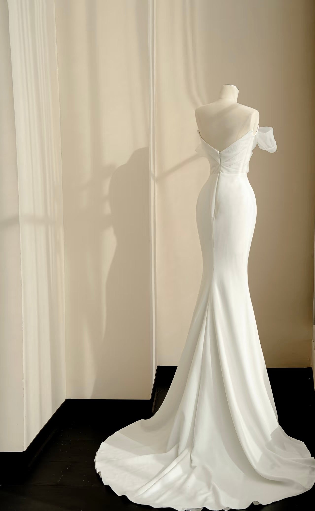 Elegant Mermaid White Wedding Dress for Bride - Formal Evening Party Gown J6334 | Perfect for Beach Weddings, Vow Renewals & Black Tie Events