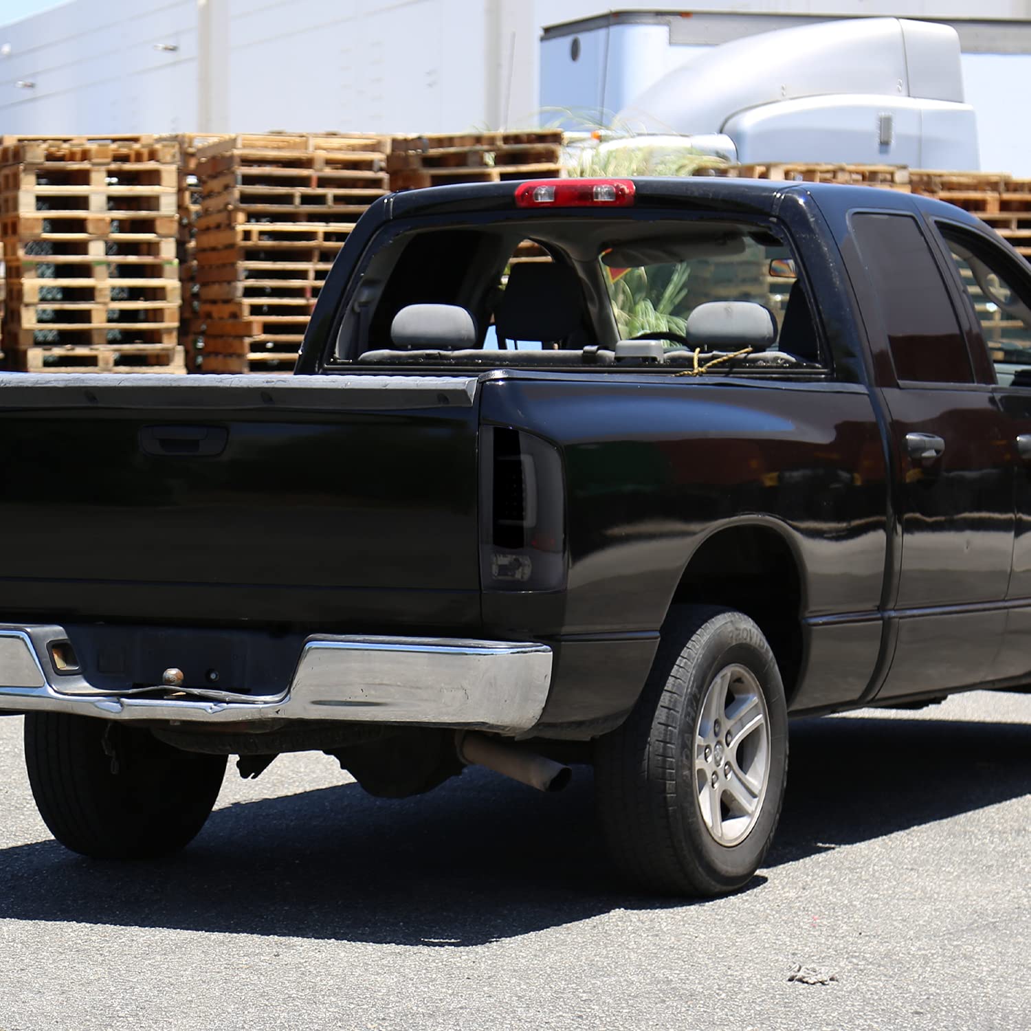 Spec-D Tuning Glossy Black Smoke LED Tail Lights - Compatible with 2007-2008 Dodge Ram 1500 & 2007-2009 Dodge Ram 2500/3500 - Left & Right Pair Assembly - Upgrade Your Truck's Style & Visibility for Night Driving & Off-Road Adventures