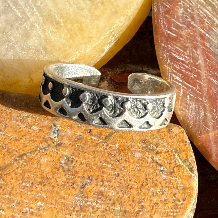 Sterling Silver Adjustable Toe Ring with Raised Crown Design - Perfect for Beach, Summer & Boho Fashion