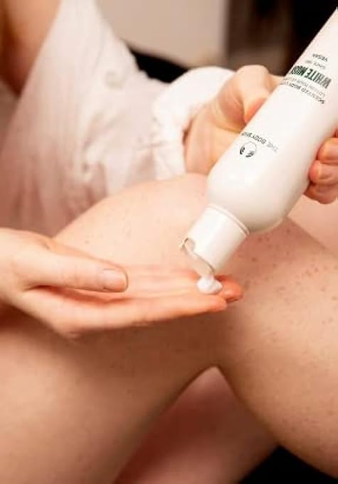White Musk Body Lotion 250ml (8.45 Fl Oz) - Hydrating & Long-Lasting Fragrance for Dry Skin - Perfect for Daily Moisturizing & Relaxing After Shower or Before Bed