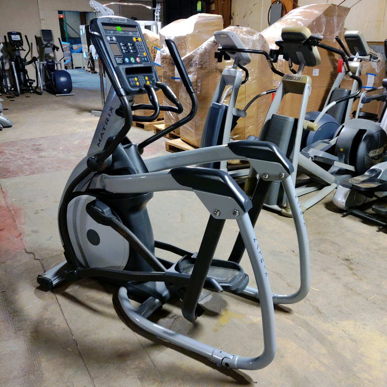 Matrix E5x Commercial Elliptical Trainer with Suspension System - Perfect for Home Gyms, Fitness Centers & Cardio Workouts
