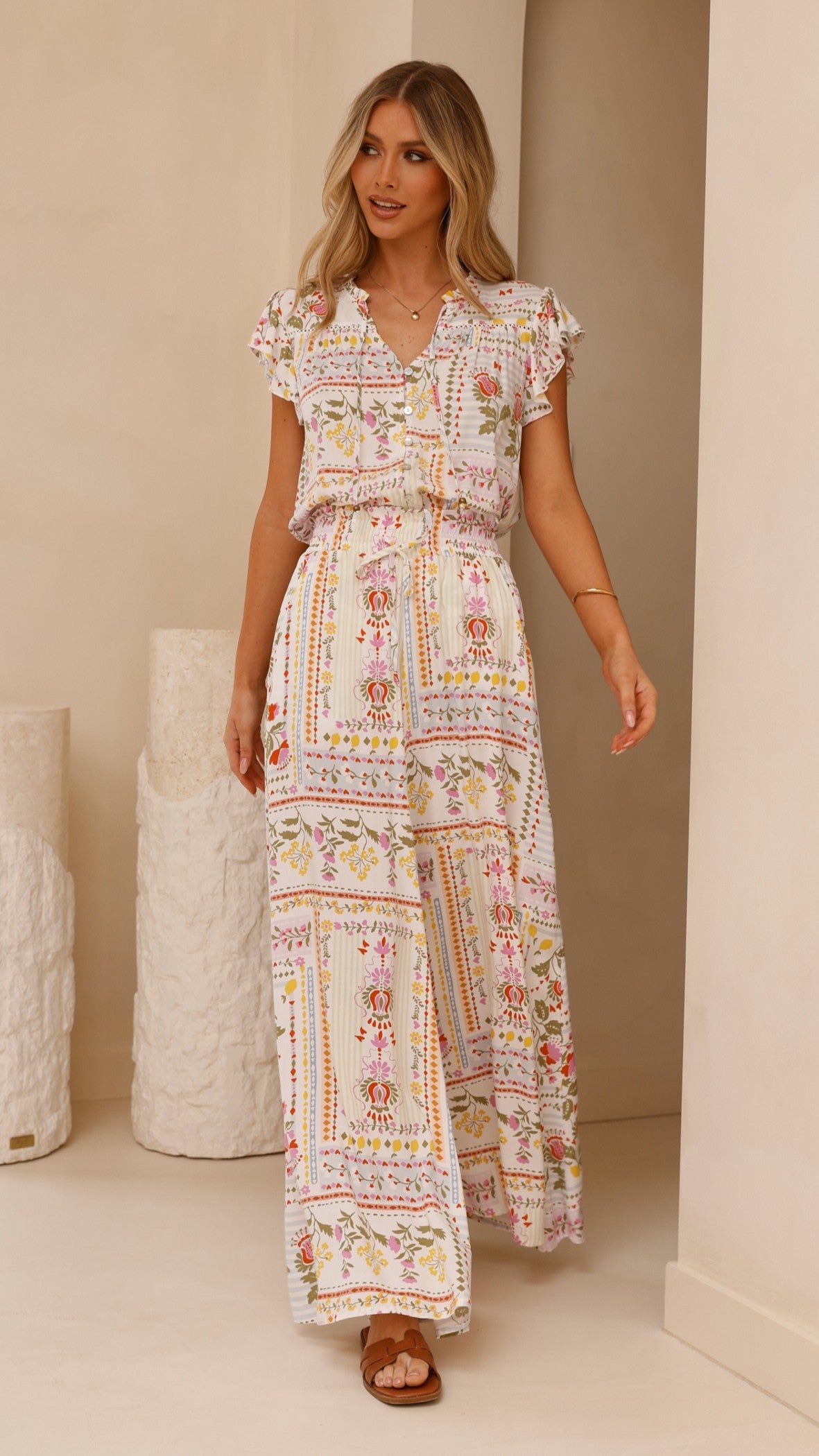 Lesley Short Sleeve Top with Leah Print - Women's Casual Floral Blouse for Summer, Office Wear & Date Night Outfits