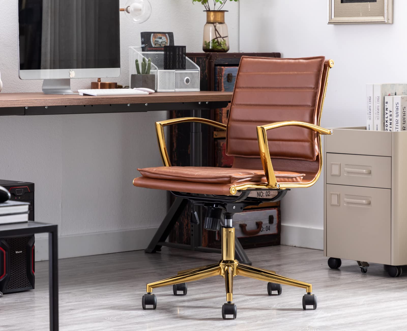 Premium Ergonomic Leather Office Chair with Wheels & Adjustable Height - Modern Brown Computer Desk Chair for Home & Conference Use - Comfortable Swivel Task Chair with Gold Base & Armrests - Ideal for Long Work Hours, Gaming & Remote Work