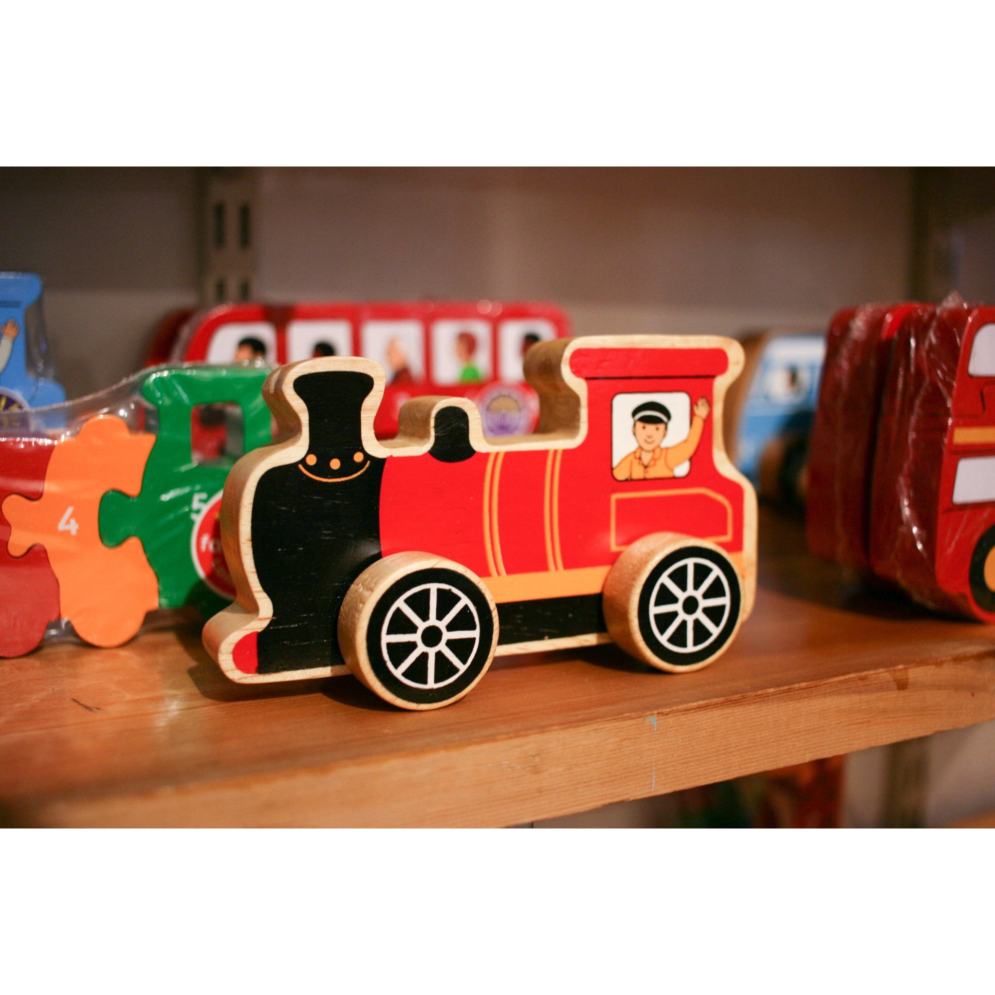 Wooden Train Set for Kids - Natural Wooden Toy Train with Tracks & Accessories - Perfect for Imaginative Play & Early Learning - Birthday Gift for Toddlers & Preschoolers