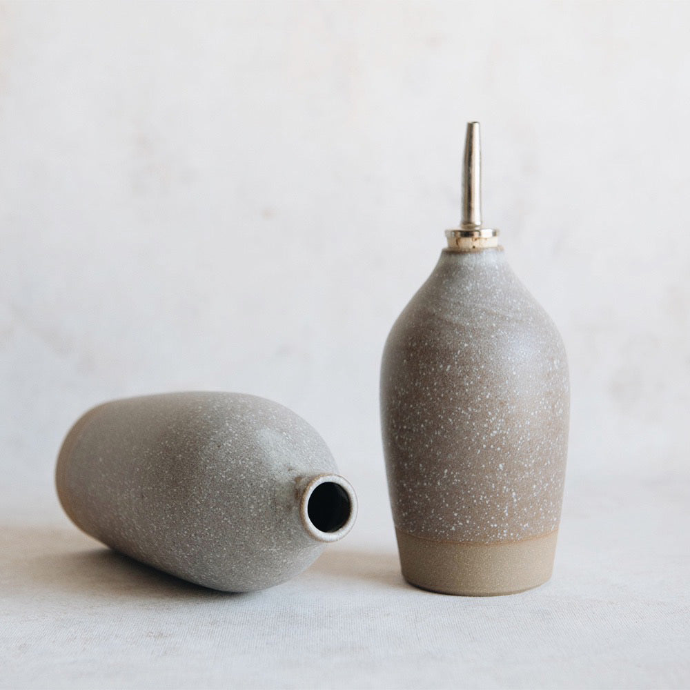 Premium Dark Ceramic Oil Bottle with Drip-Free Spout - Perfect for Kitchen, Olive Oil Dispenser & Gourmet Cooking