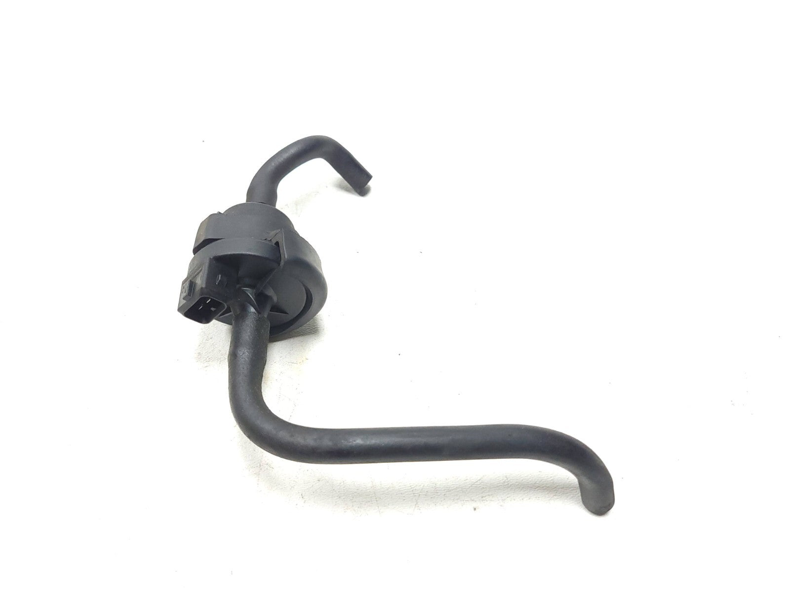Genuine OEM BMW K1200R K1200 Fuel Tank Breather Valve 1734443 - Perfect for Motorcycle Maintenance & Performance Upgrades