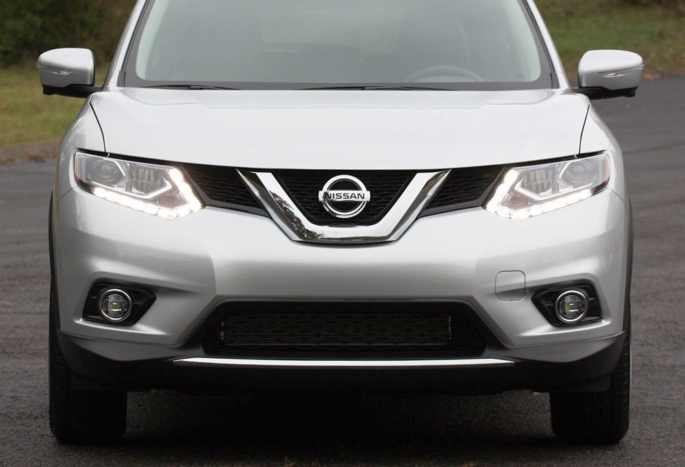 15W CREE LED Projector Fog Lights with Bezel Covers & Wiring Harness - Compatible with 2014-2016 Nissan Rogue | Durable Off-Road Lighting for Night Driving, Foggy Conditions & Adventure Vehicles