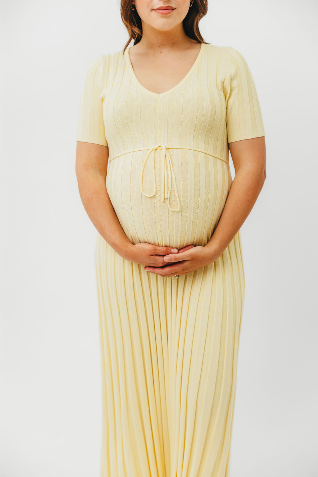 Oakley Ribbed Maxi Dress in Light Yellow - Bump Friendly Maternity Dress for Pregnancy, Comfortable Stretchy Fabric, Perfect for Baby Showers & Summer Outfits