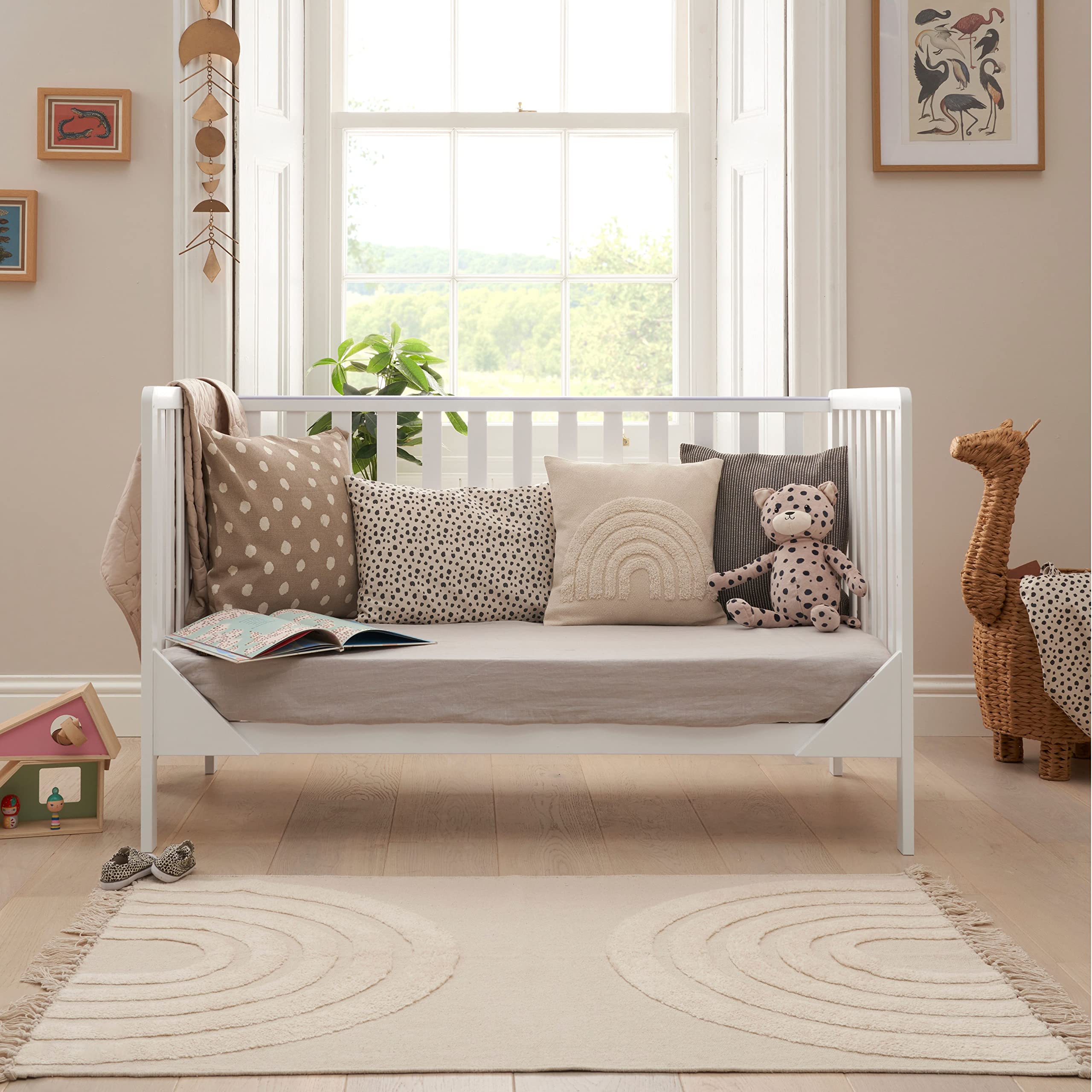 Tutti Bambini Caterina 3-in-1 Convertible Baby Crib - White Nursery Furniture for Newborn to Toddler (140x70cm) | Adjustable Height Cot, Daybed & Toddler Bed | Perfect for Nursery, Bedroom & Guest Room